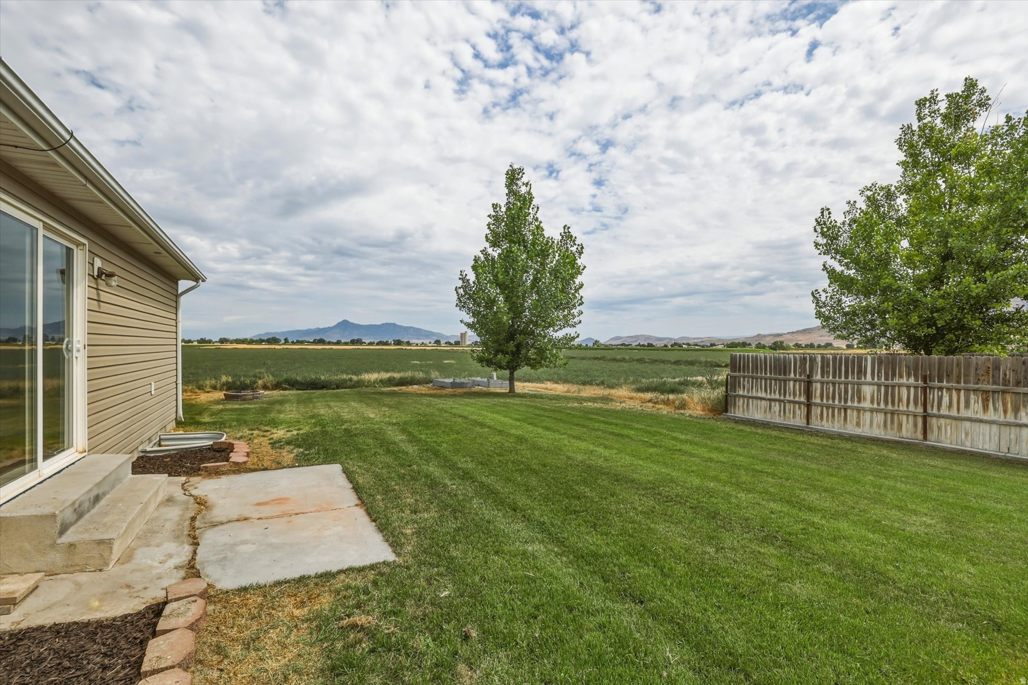 CHATEAU RIVER - Residential