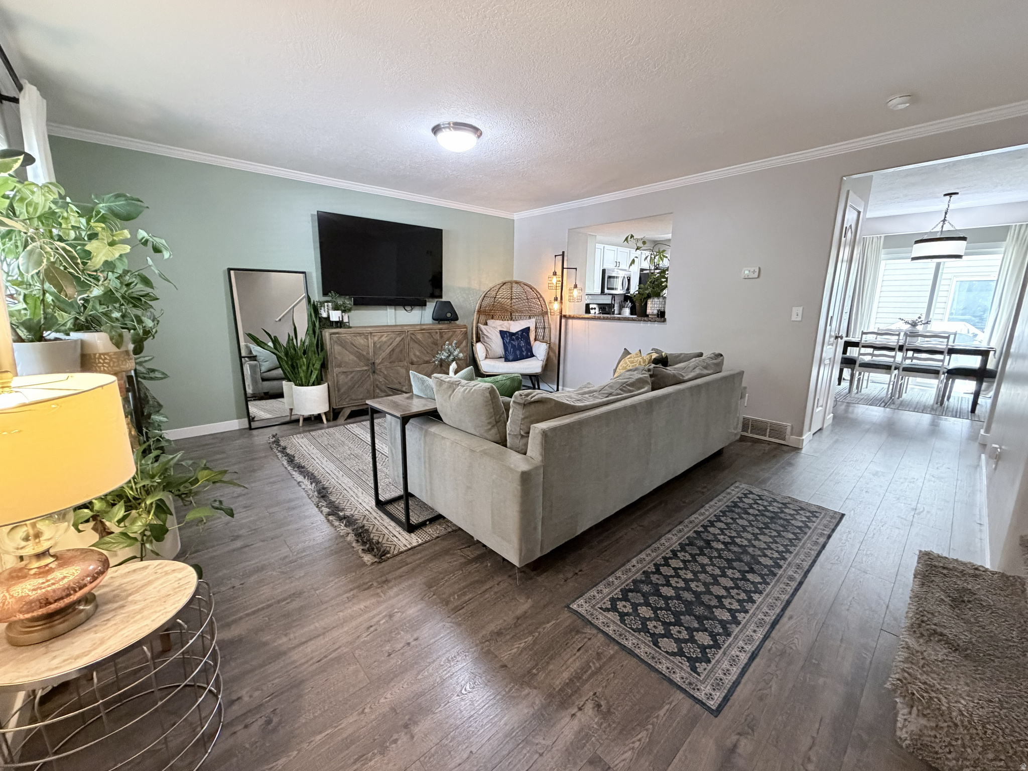 INVERNESS SQUARE - Residential