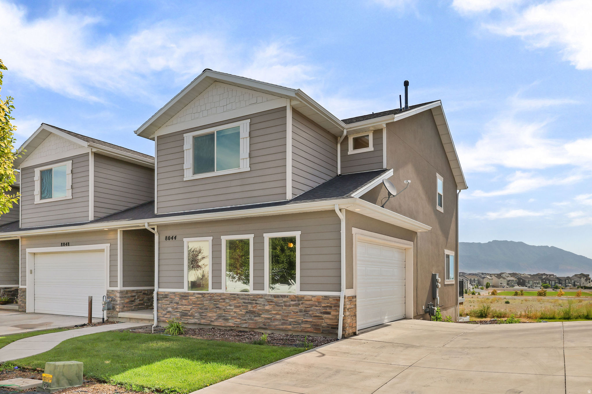 PONY EXPRESS TOWNHOMES - Residential