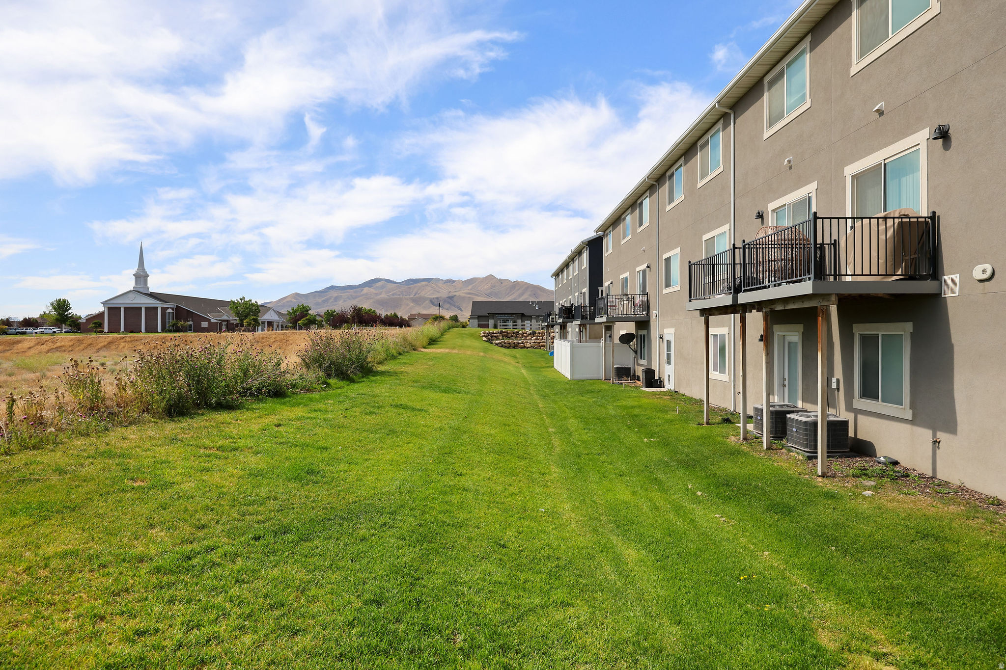 PONY EXPRESS TOWNHOMES - Residential