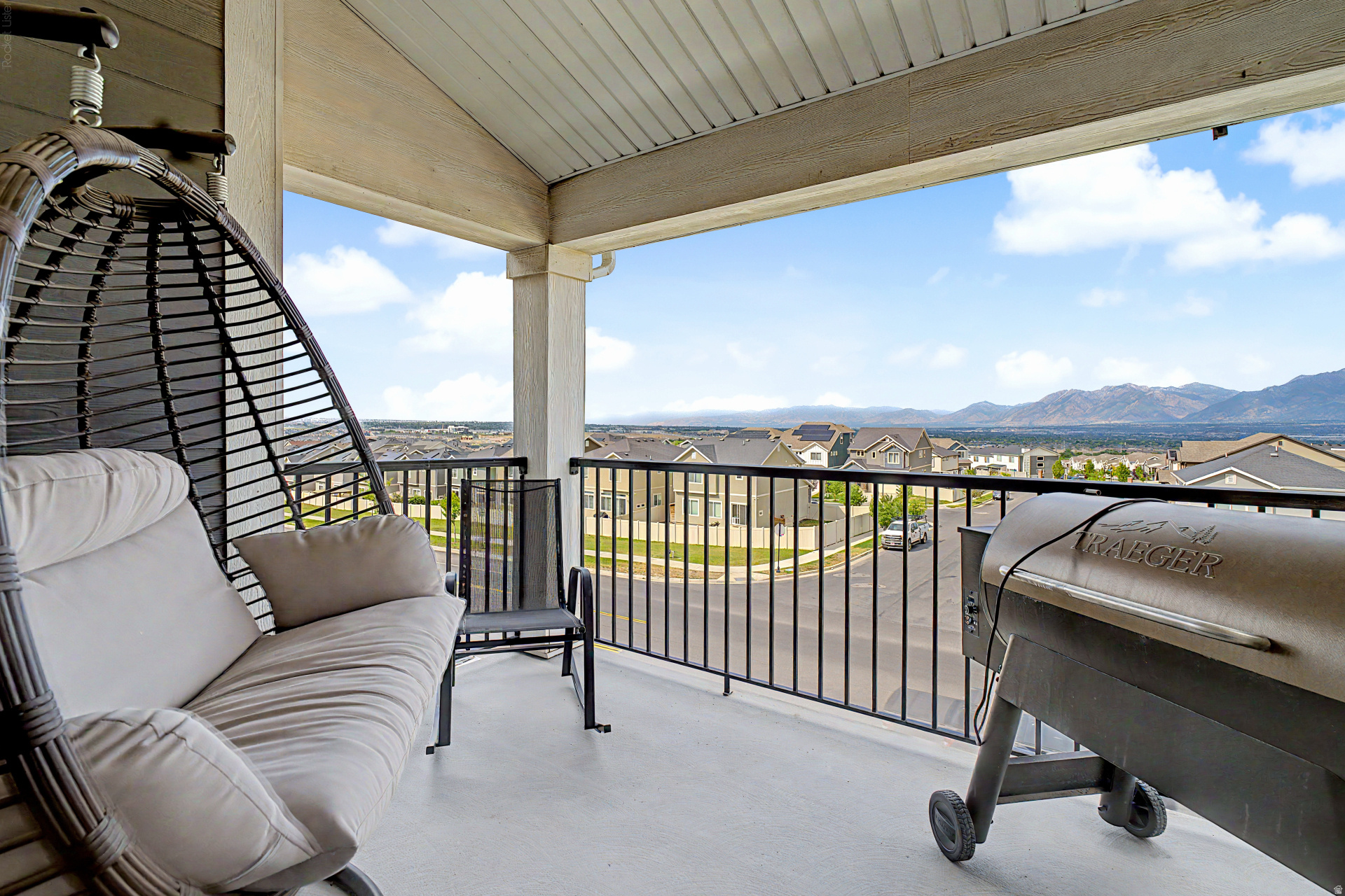 EAGLE VIEW - Residential