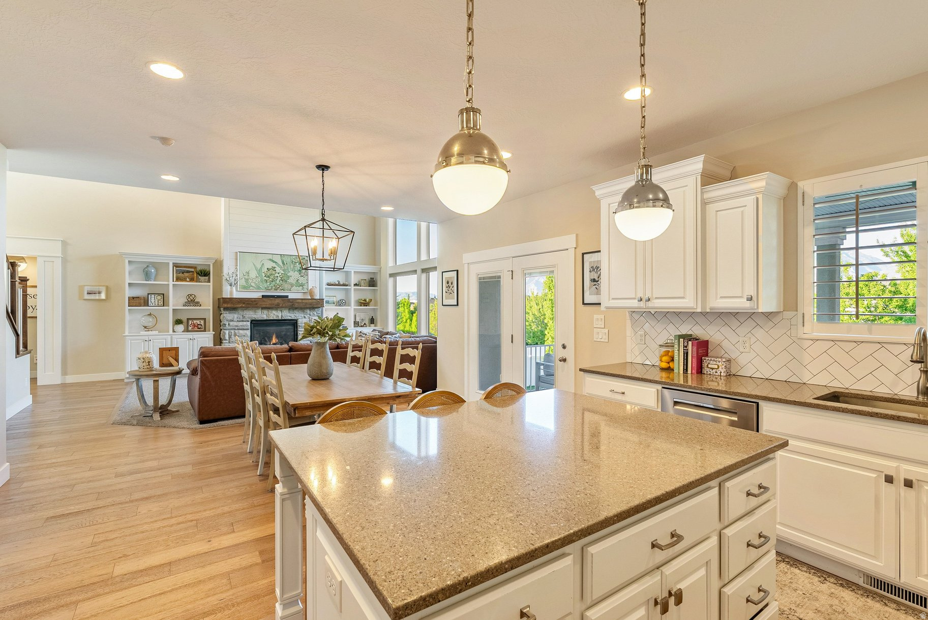 ASPEN CREST - Residential