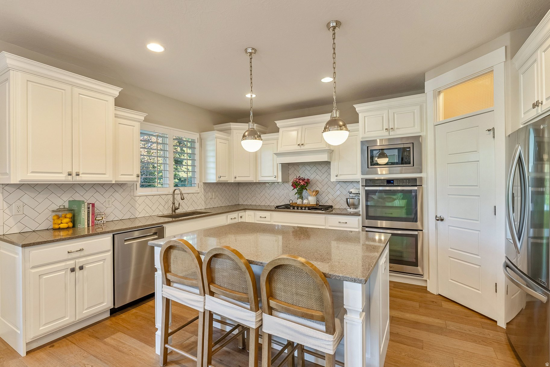 ASPEN CREST - Residential