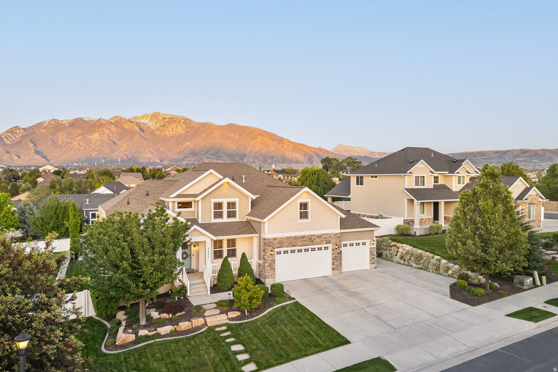 ASPEN CREST - Residential