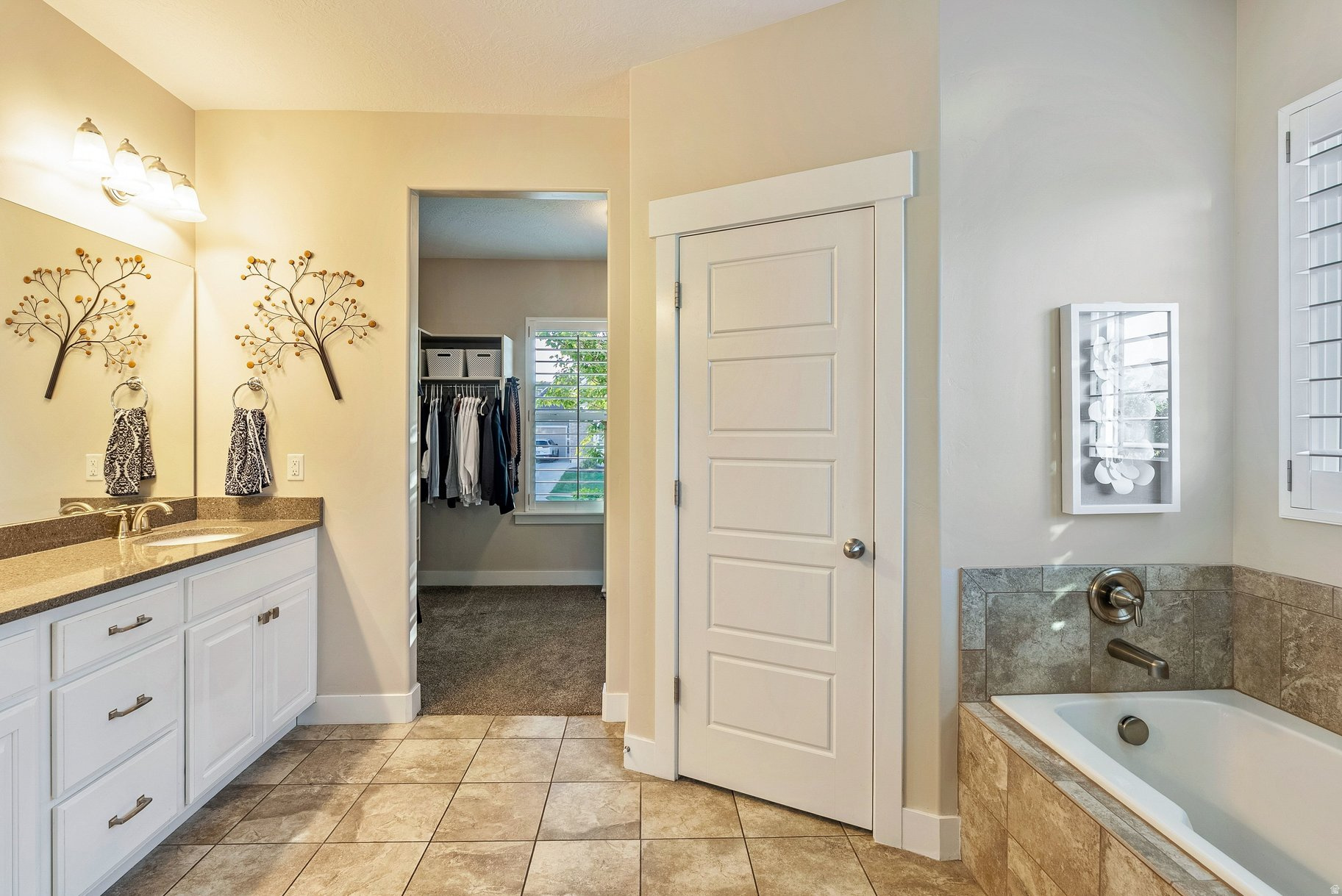 ASPEN CREST - Residential