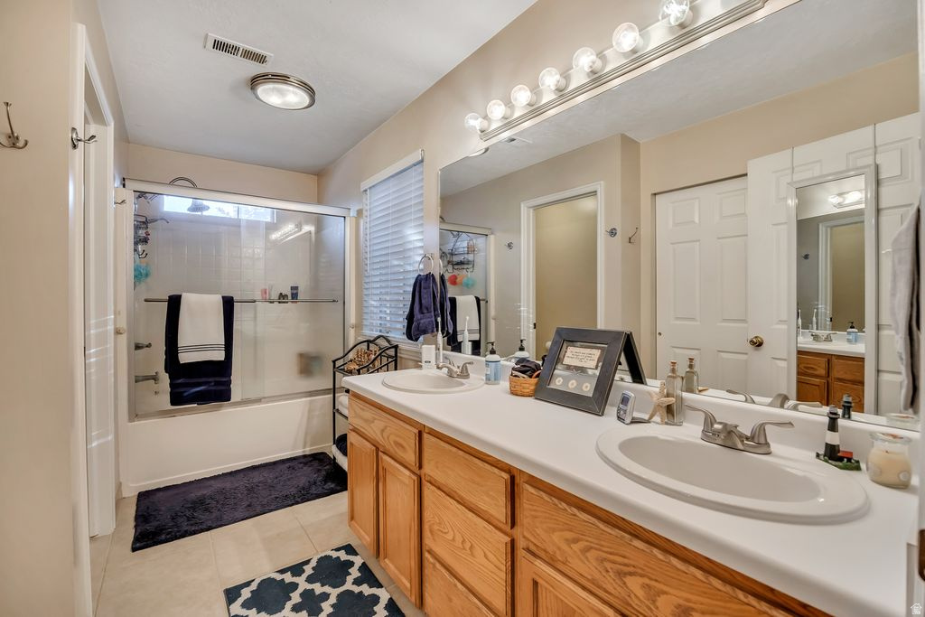 HERITAGE TOWNHOMES - Residential