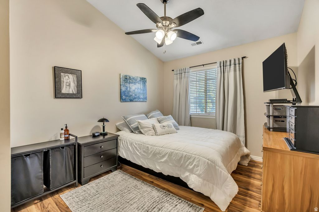 HERITAGE TOWNHOMES - Residential