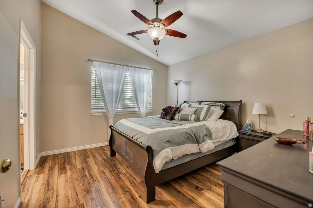 HERITAGE TOWNHOMES - Residential