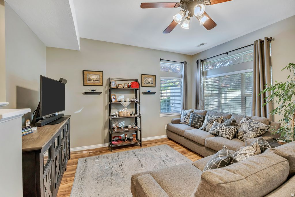 HERITAGE TOWNHOMES - Residential