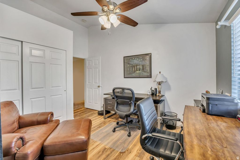 HERITAGE TOWNHOMES - Residential