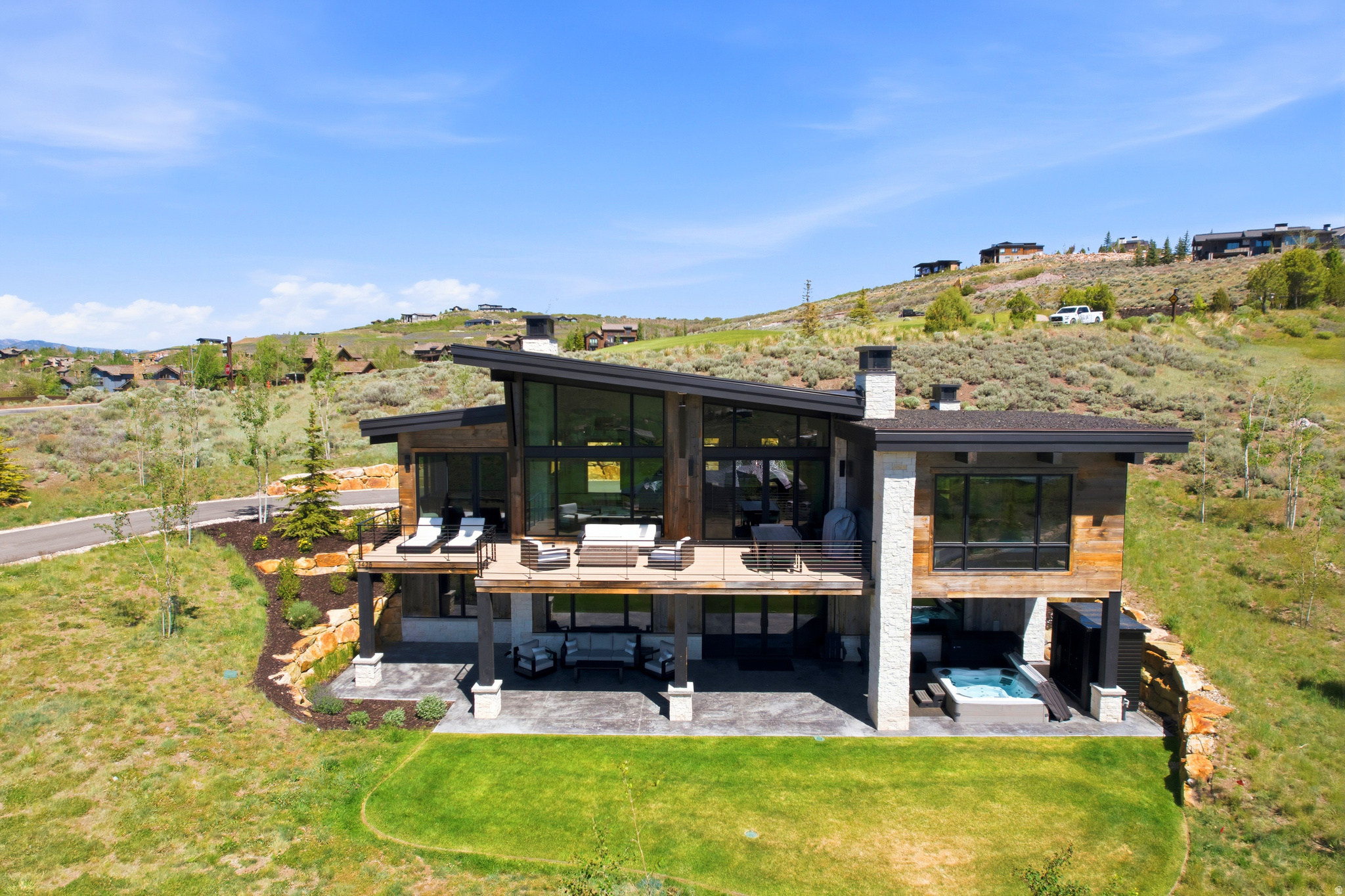 TUHAYE - Residential