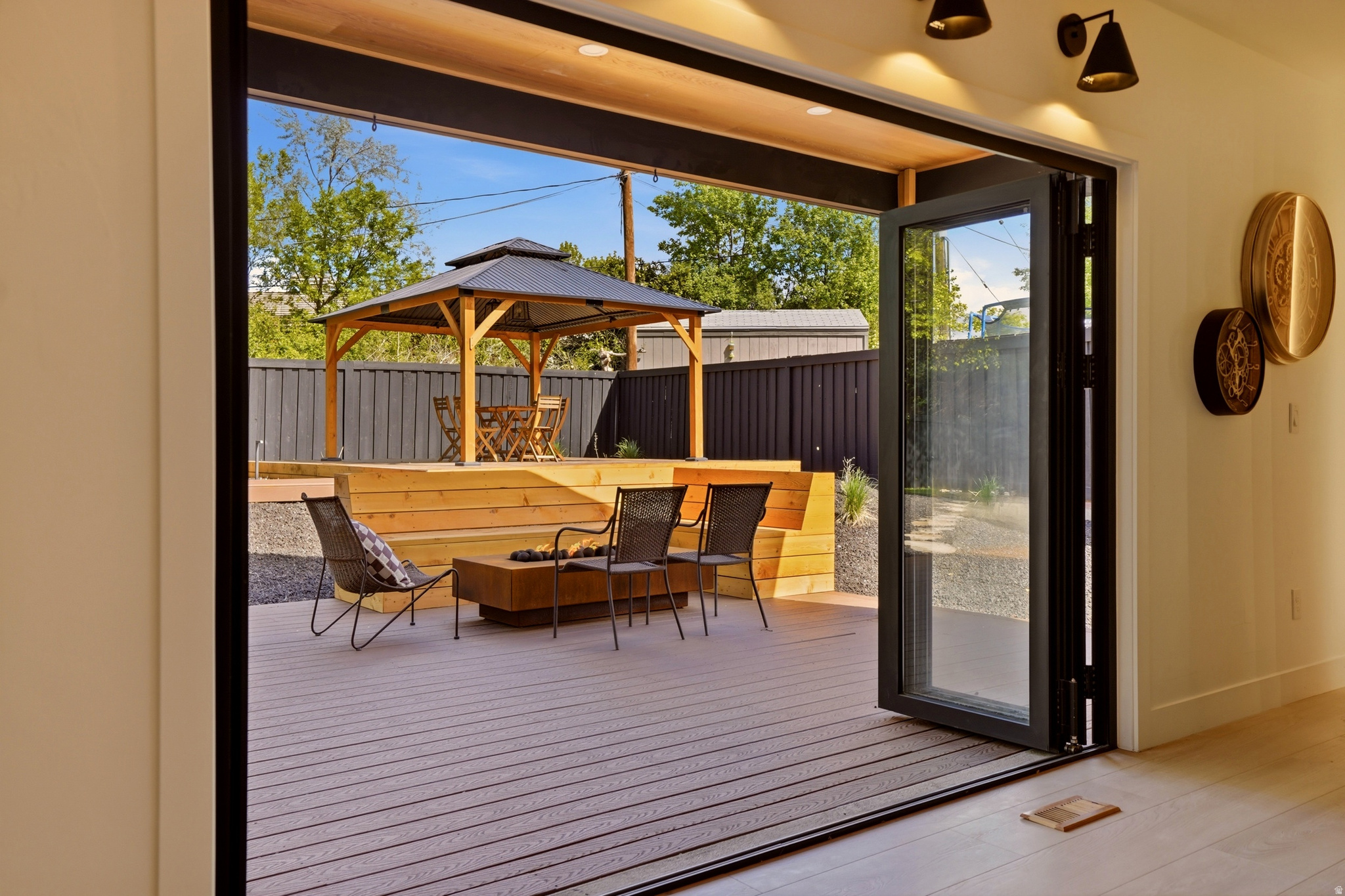 APOSHIAN SUB - Residential