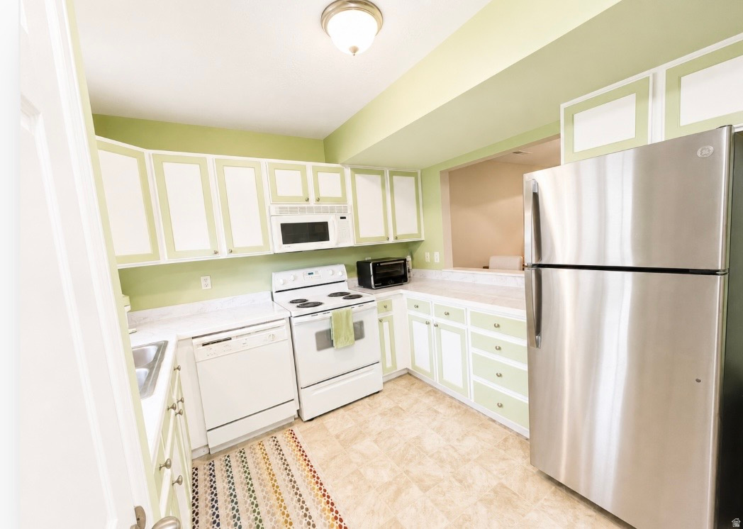 CANYON WOODS - Residential
