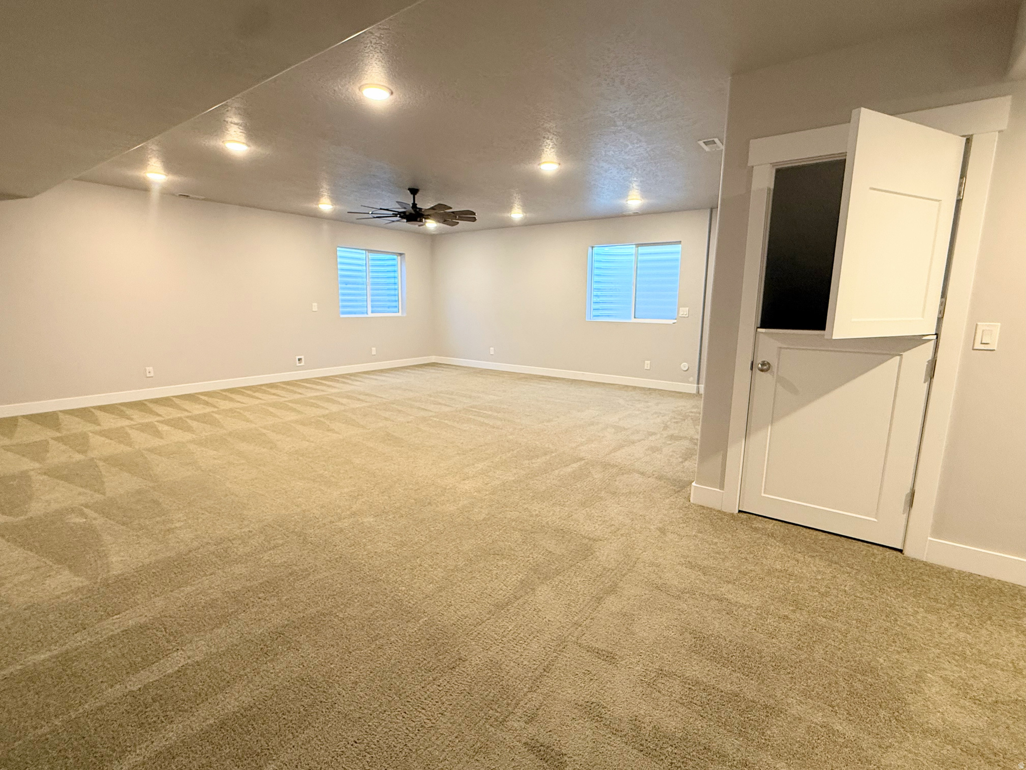 CROSSING AT TRAVERSE - Residential