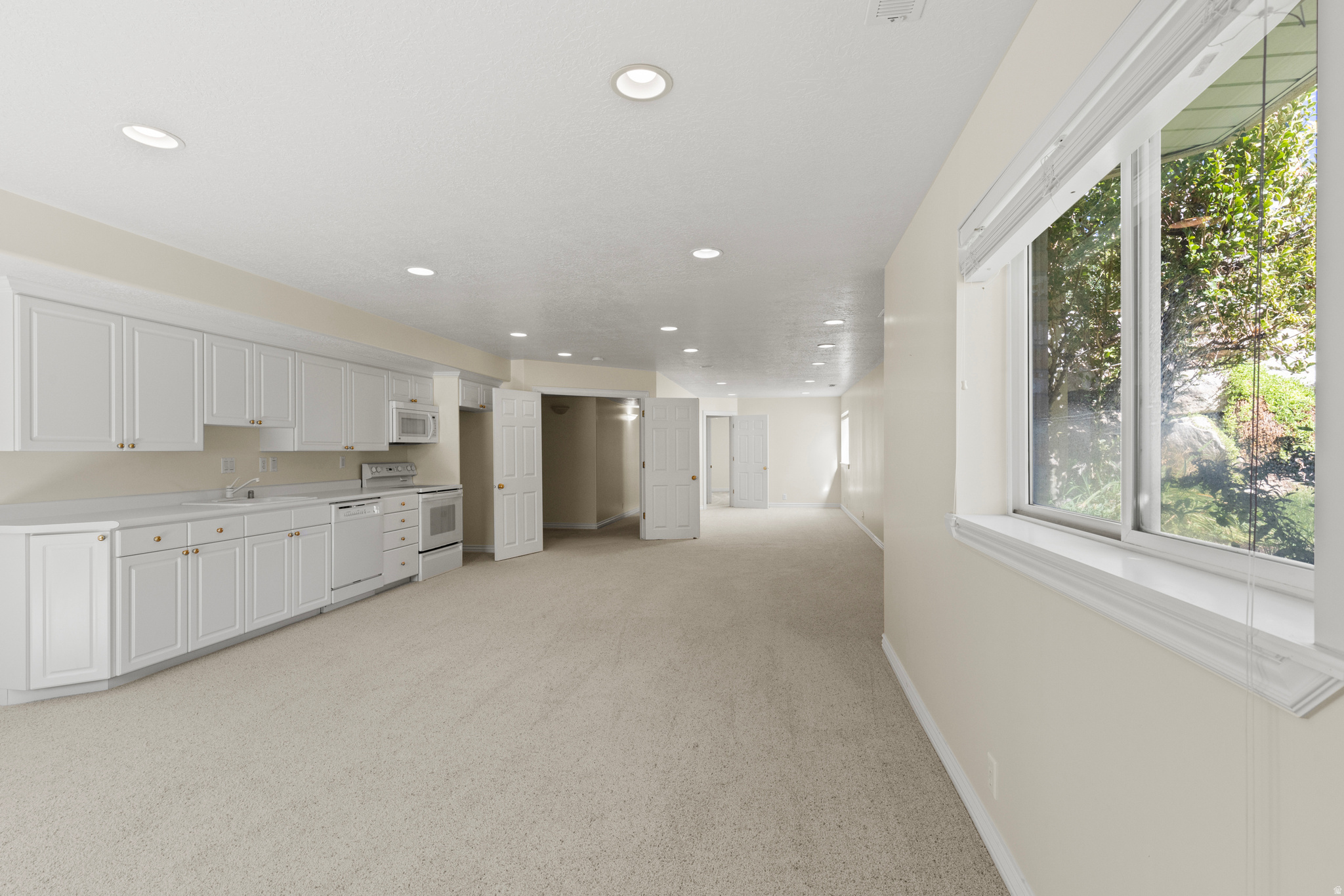 EAGLEWOOD - Residential