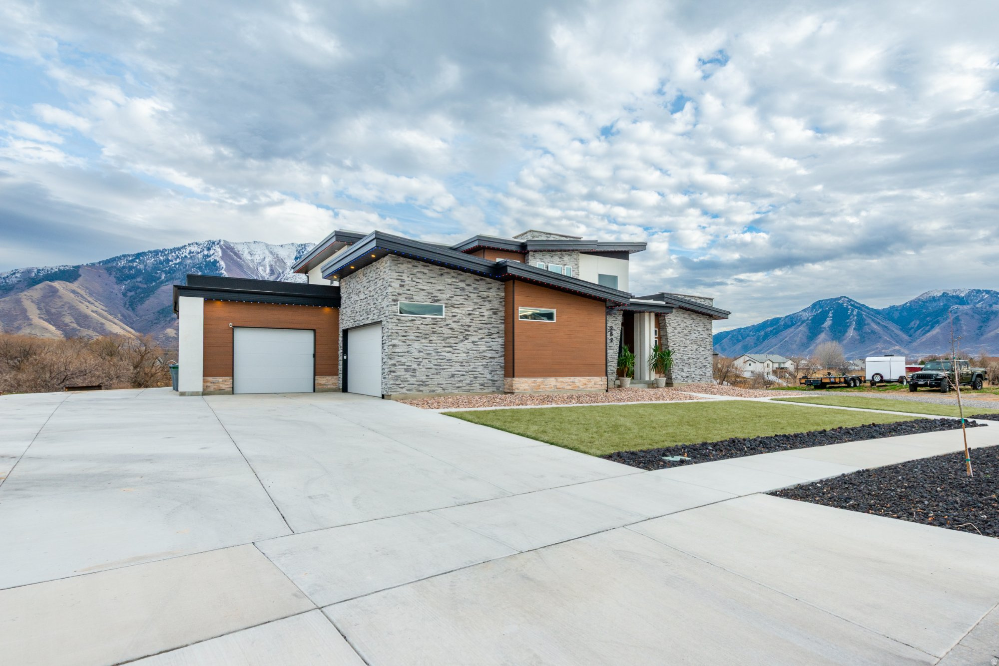 SUNRISE RANCH - Residential