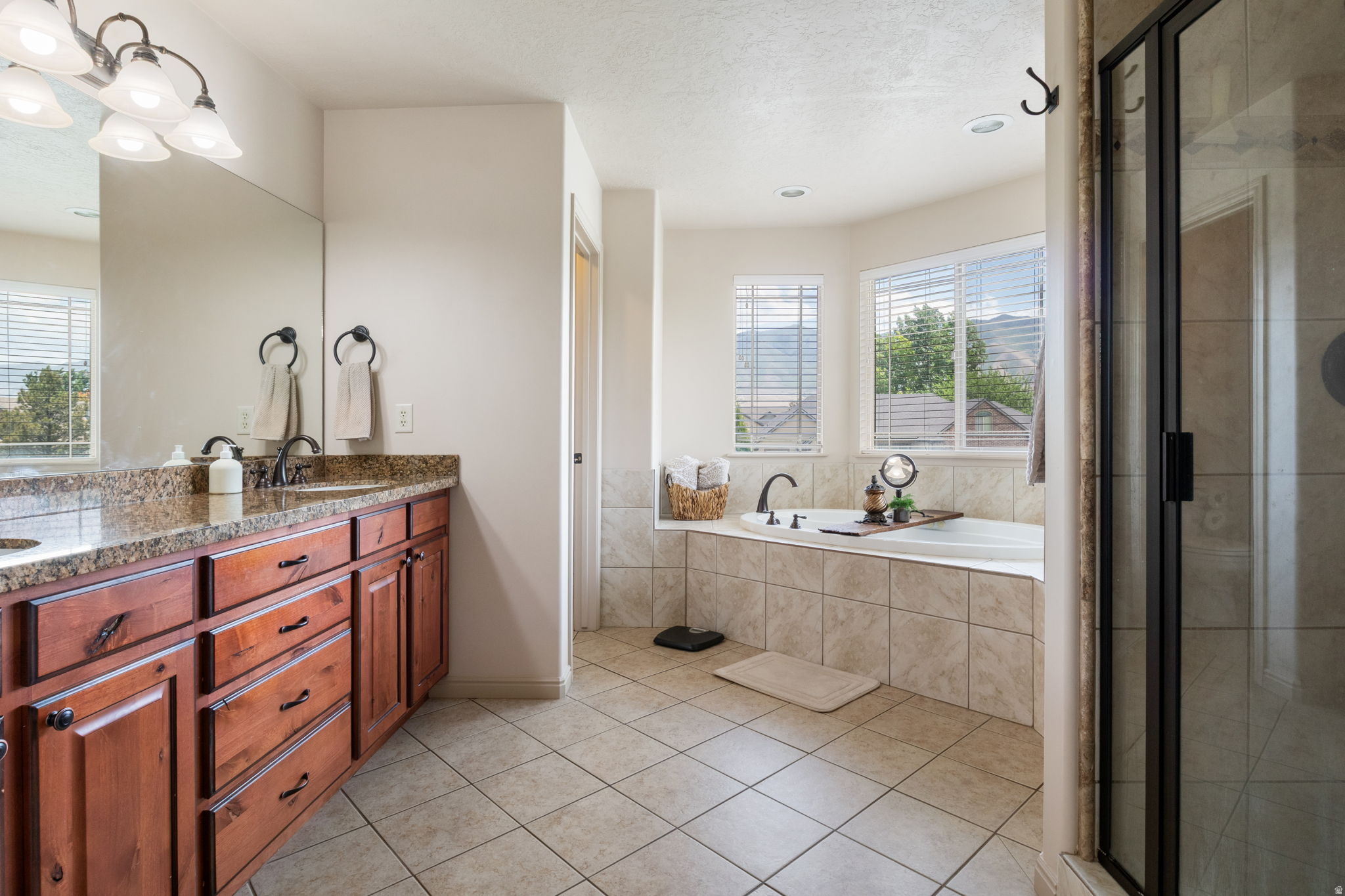 PONDEROSA ESTATES - Residential
