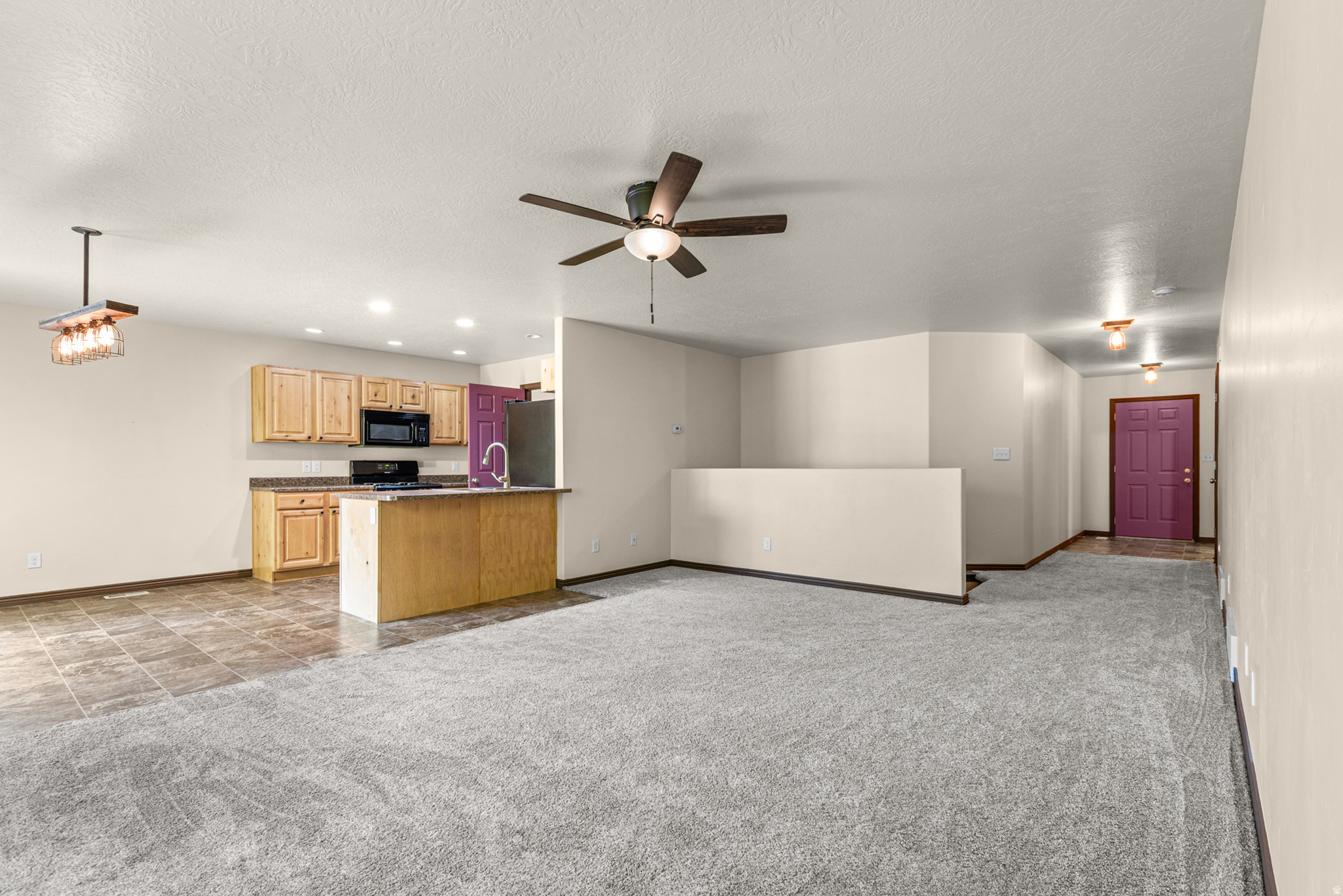 SPANISH VISTA - Residential