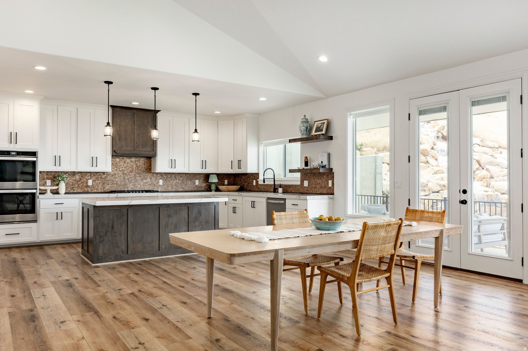OAKRIDGE COVE - Residential