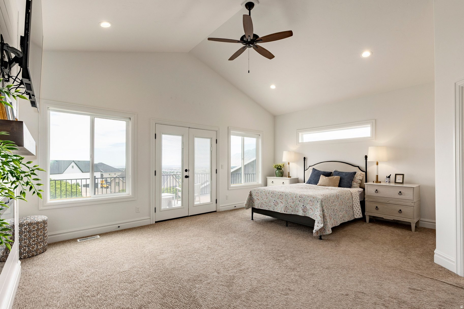 OAKRIDGE COVE - Residential