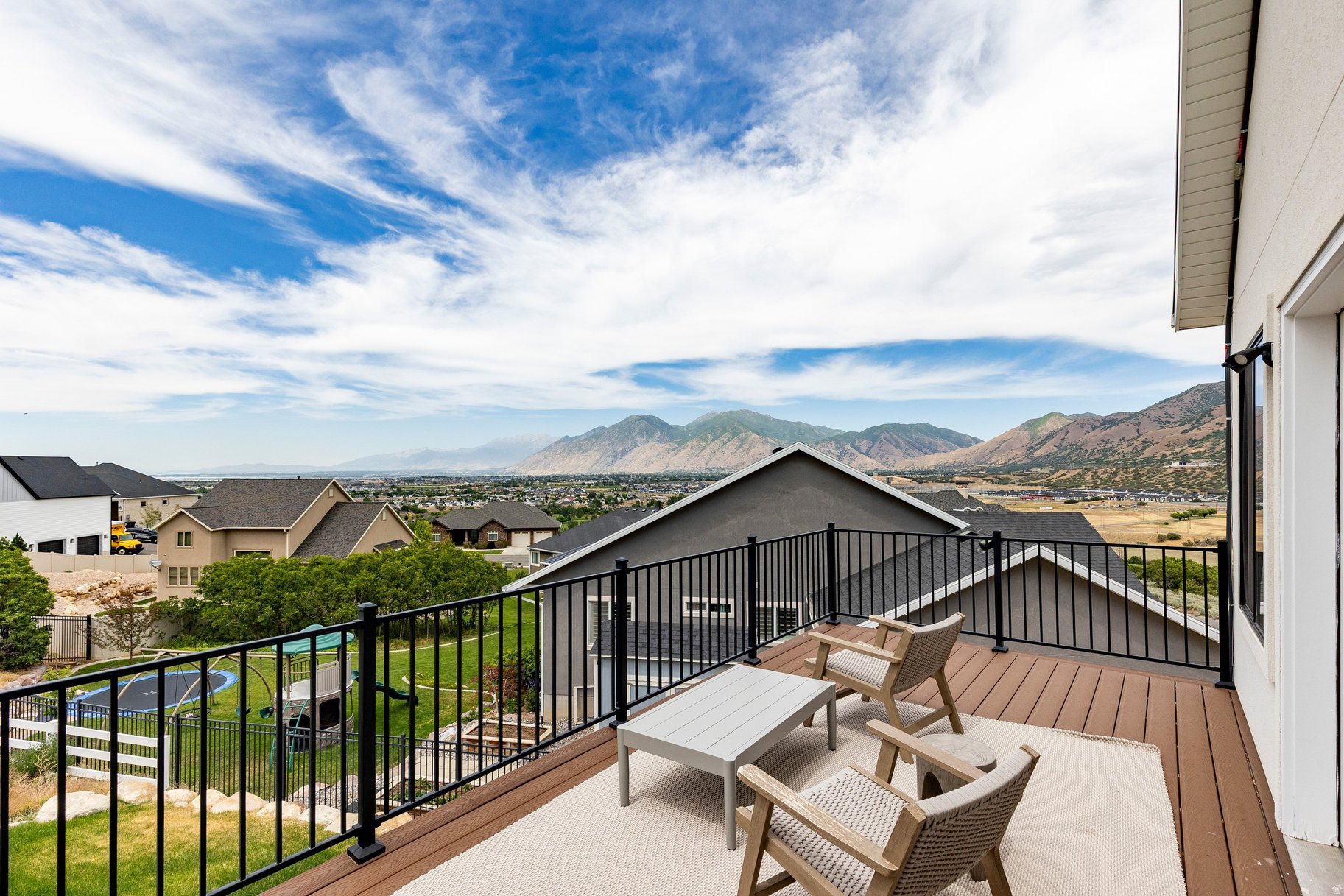 OAKRIDGE COVE - Residential