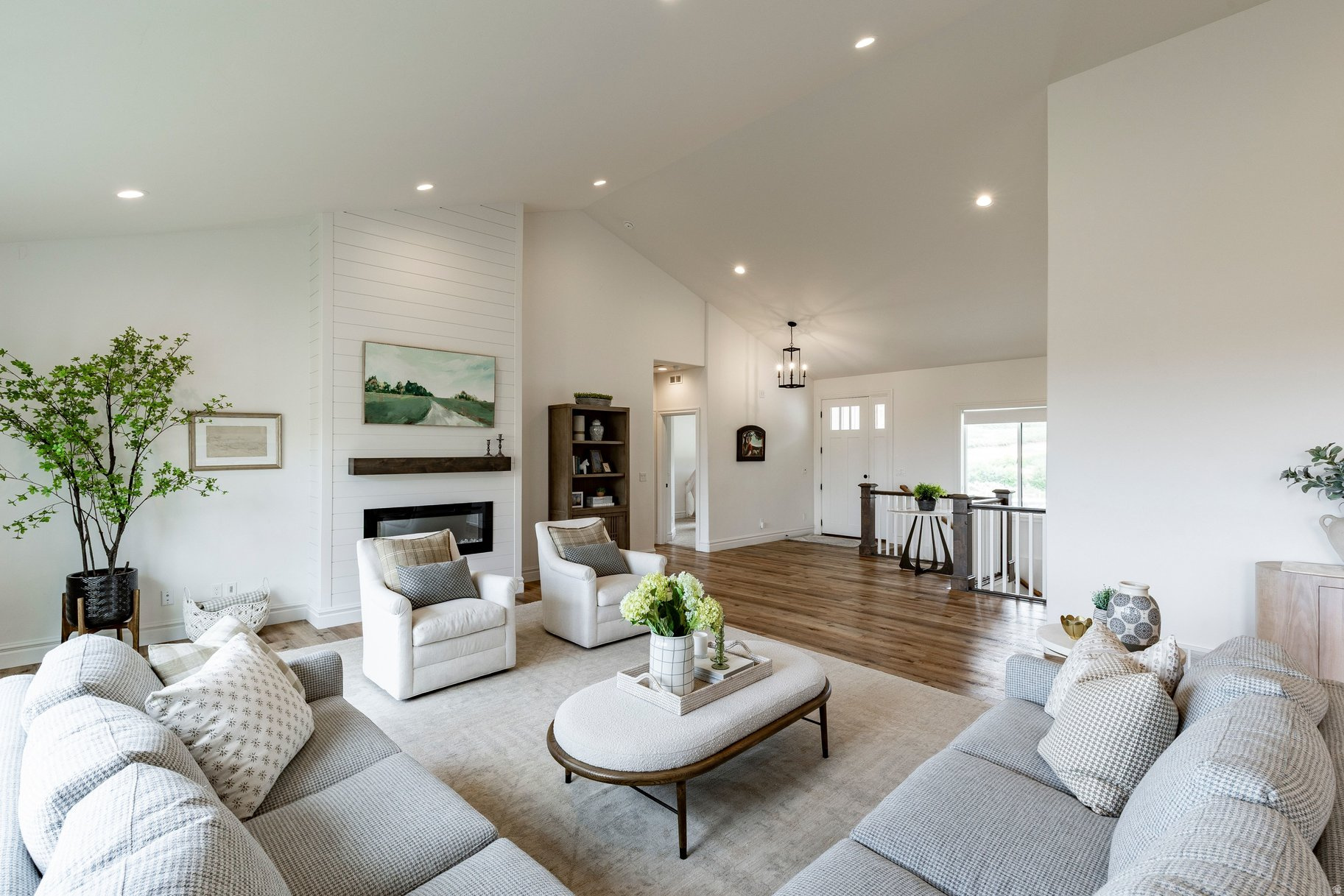 OAKRIDGE COVE - Residential