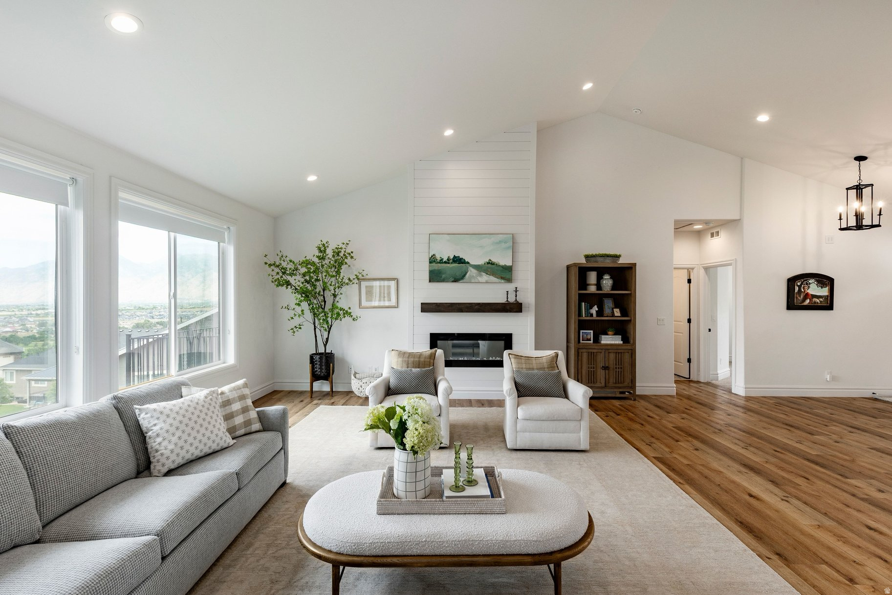 OAKRIDGE COVE - Residential
