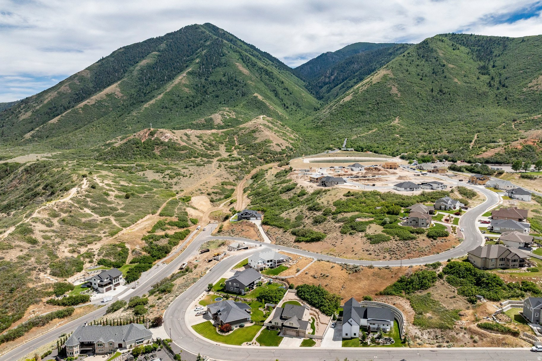OAKRIDGE COVE - Residential