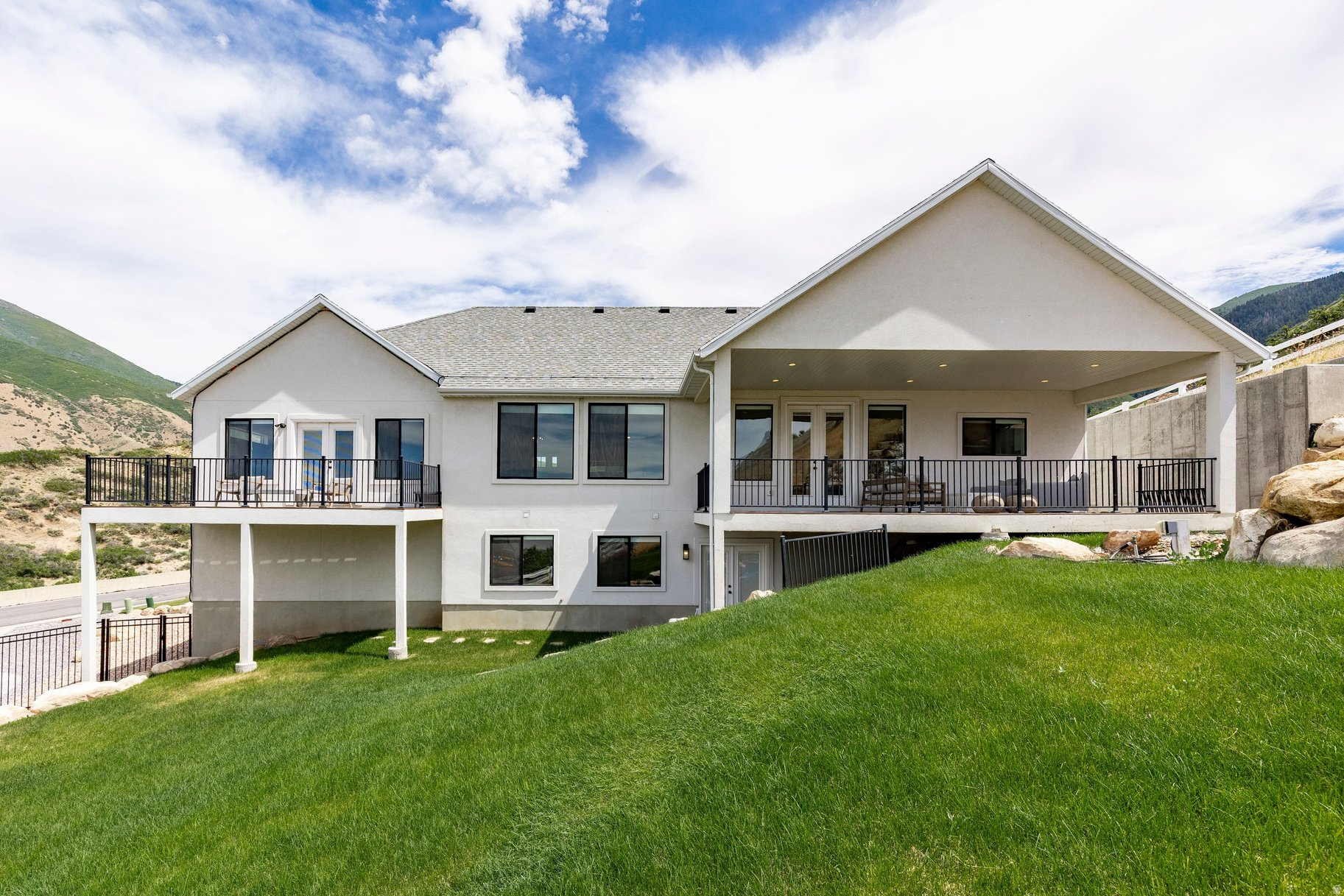 OAKRIDGE COVE - Residential