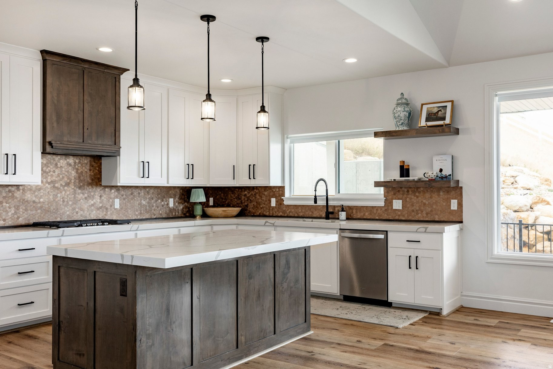OAKRIDGE COVE - Residential