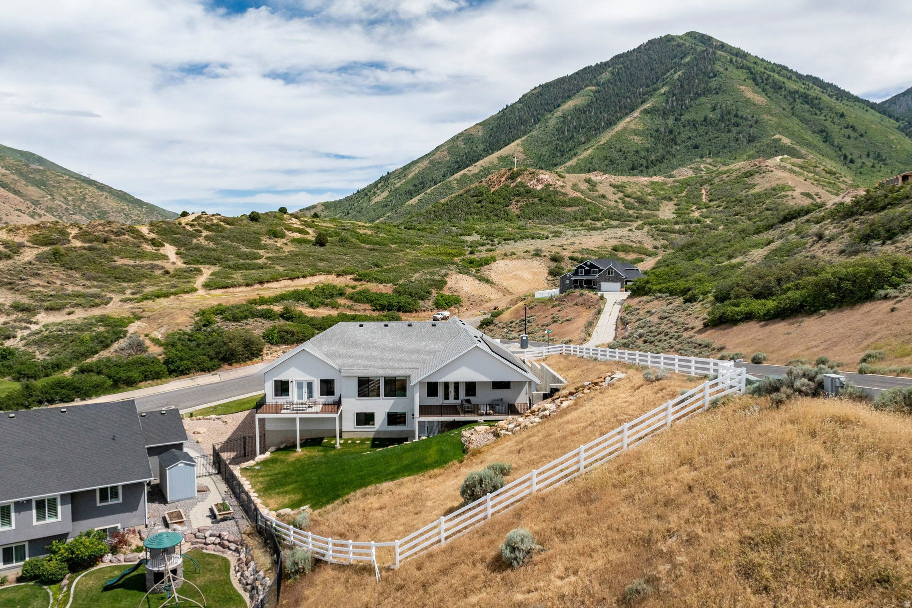 OAKRIDGE COVE - Residential