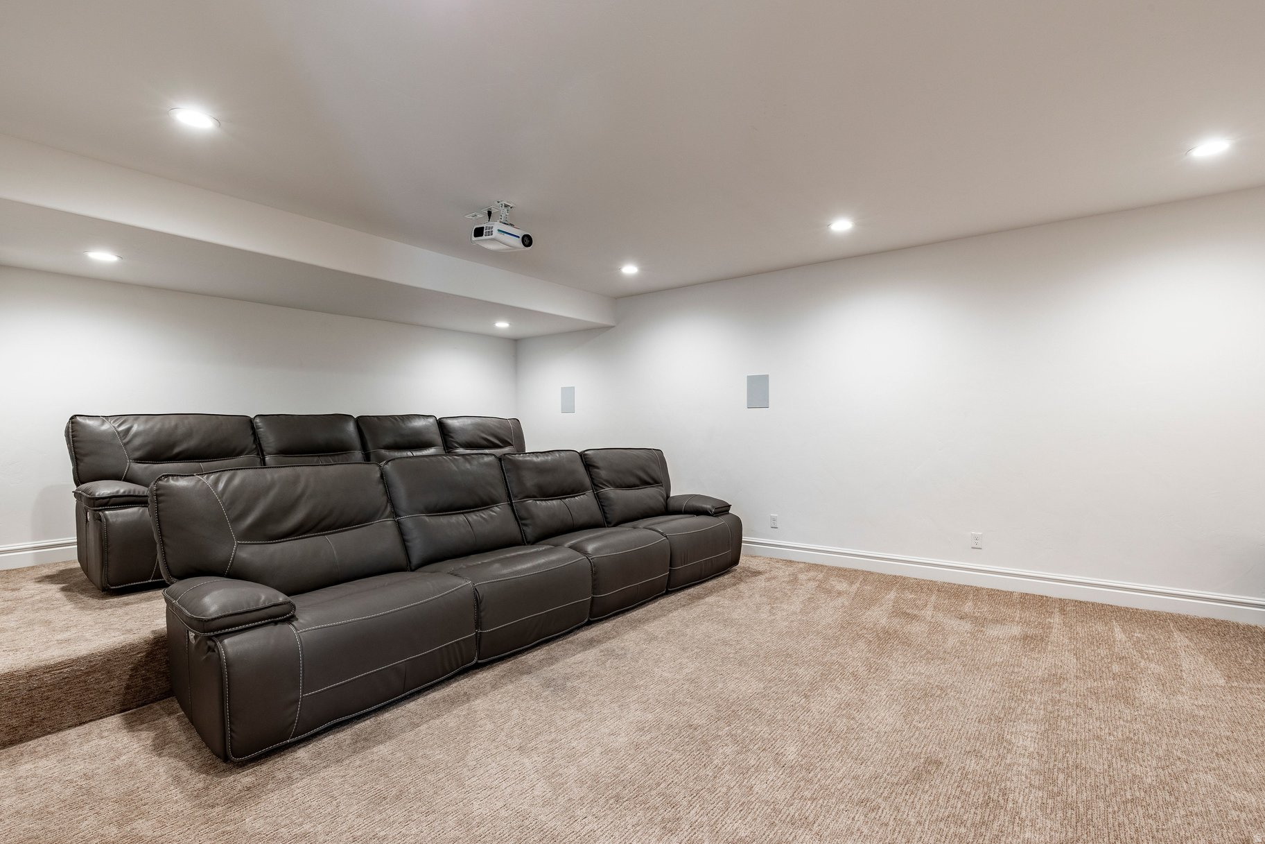 OAKRIDGE COVE - Residential