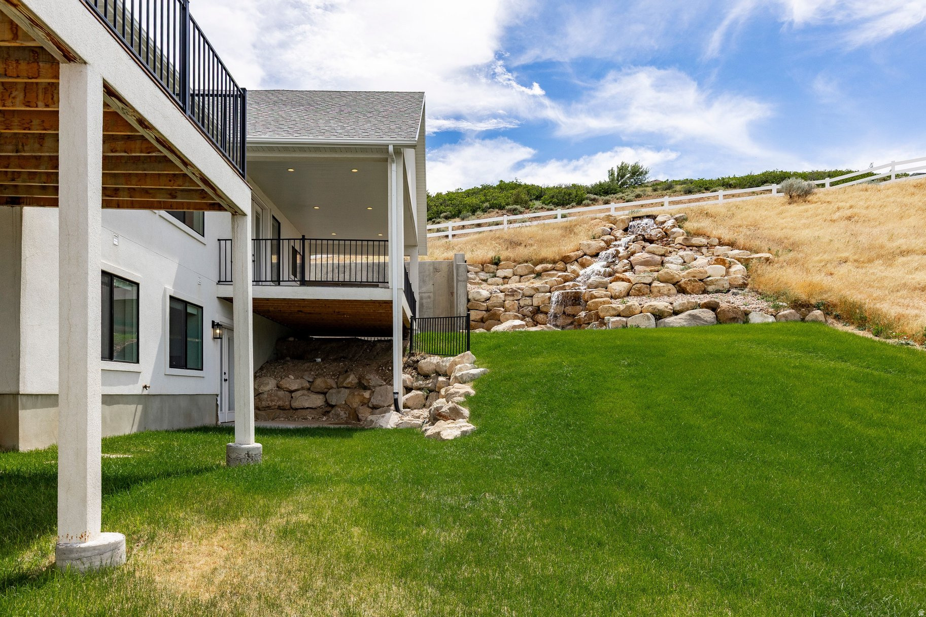 OAKRIDGE COVE - Residential