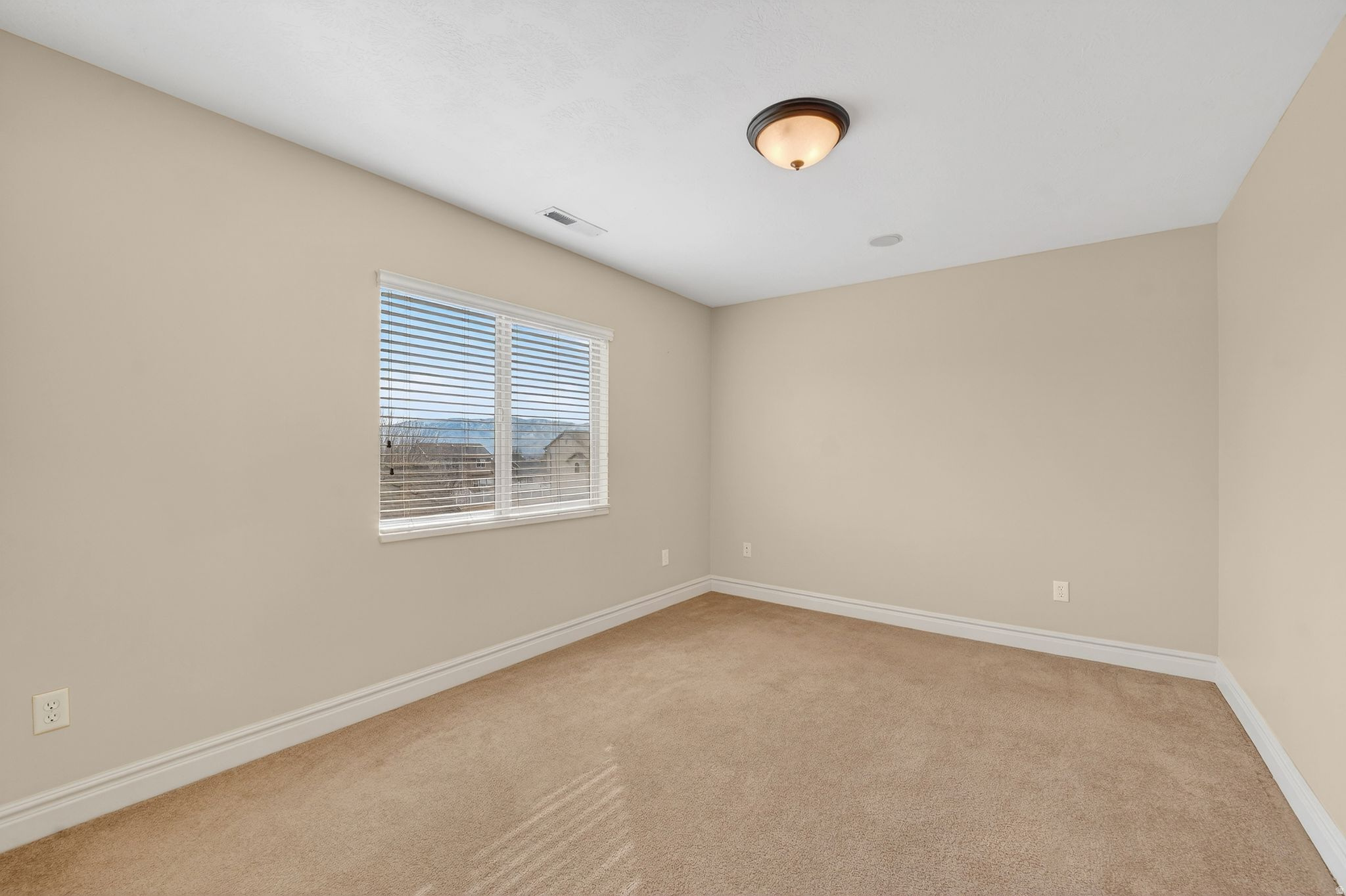 HUNTERS GROVE - Residential
