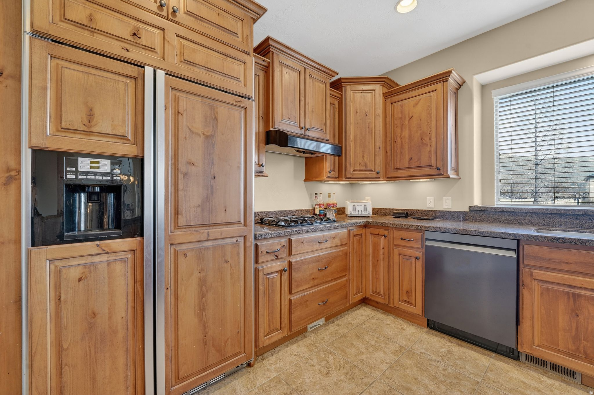 HUNTERS GROVE - Residential