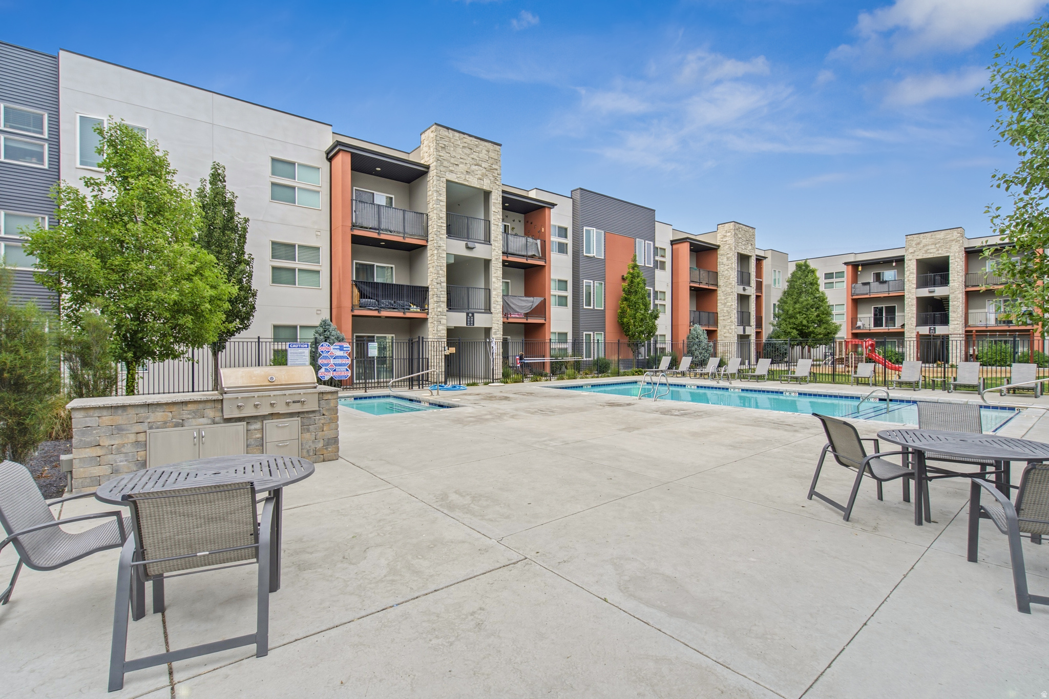 WEST SQUARE CONDO - Residential