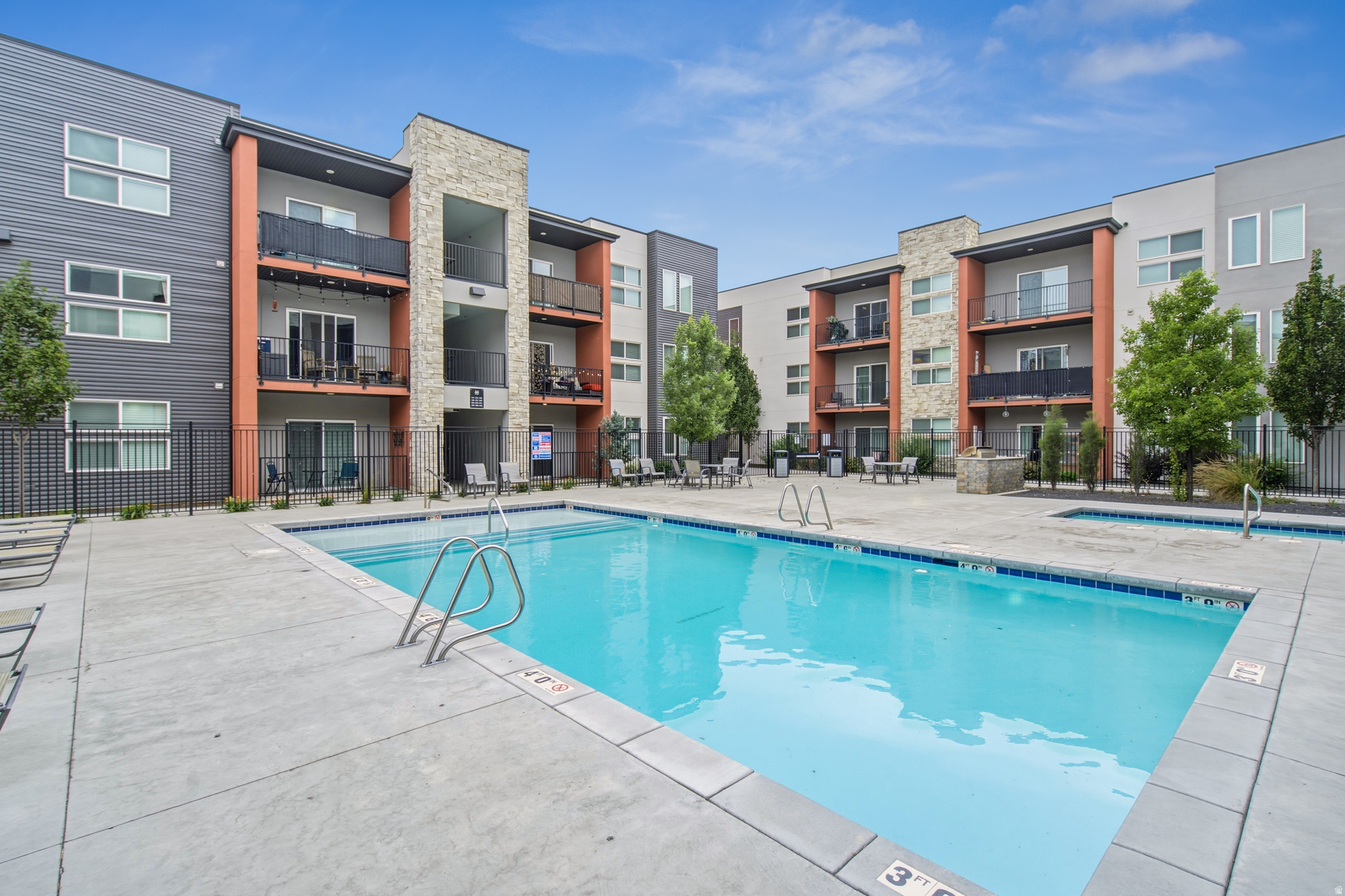 WEST SQUARE CONDO - Residential