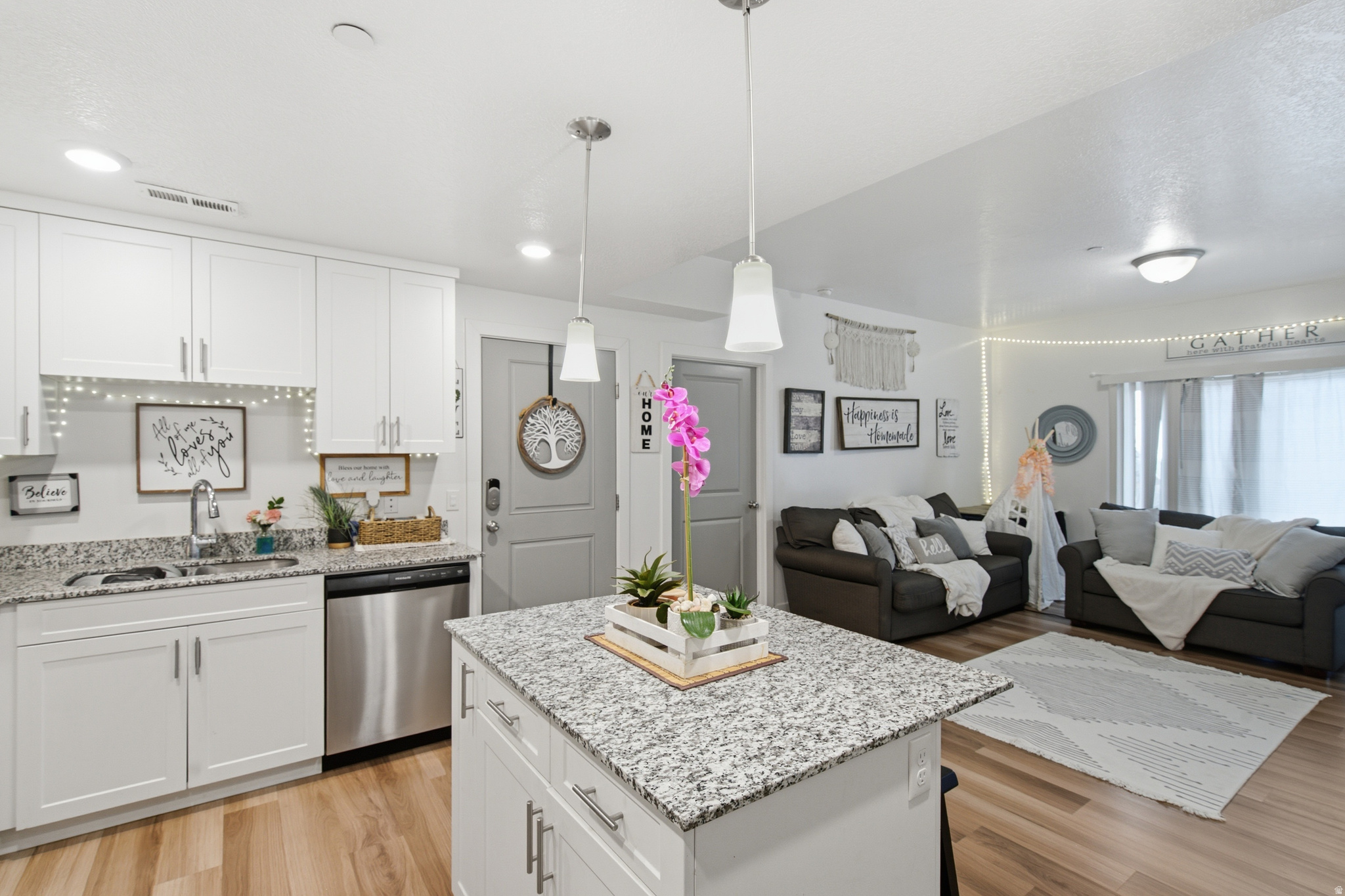 WEST SQUARE CONDO - Residential