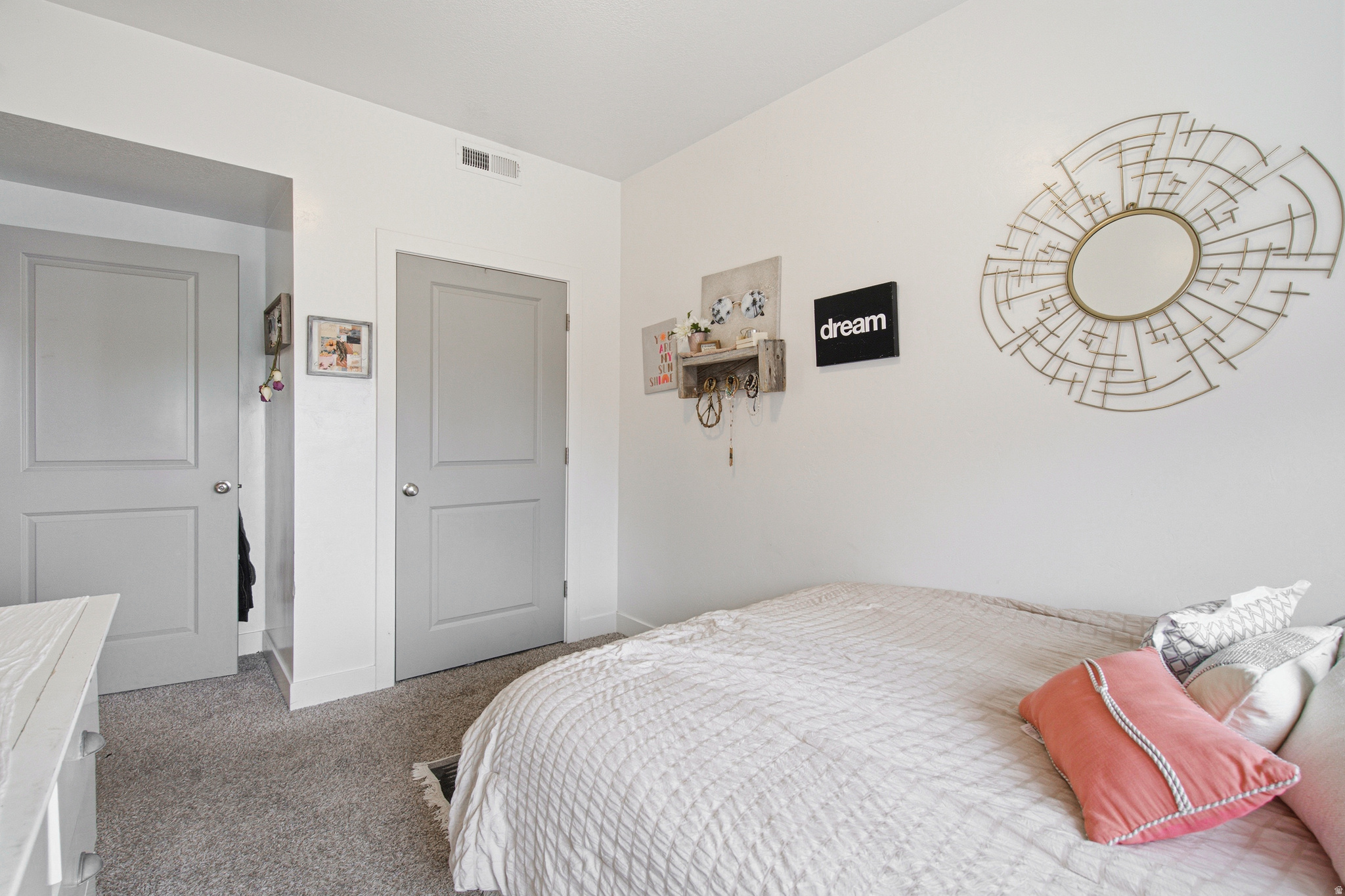 WEST SQUARE CONDO - Residential