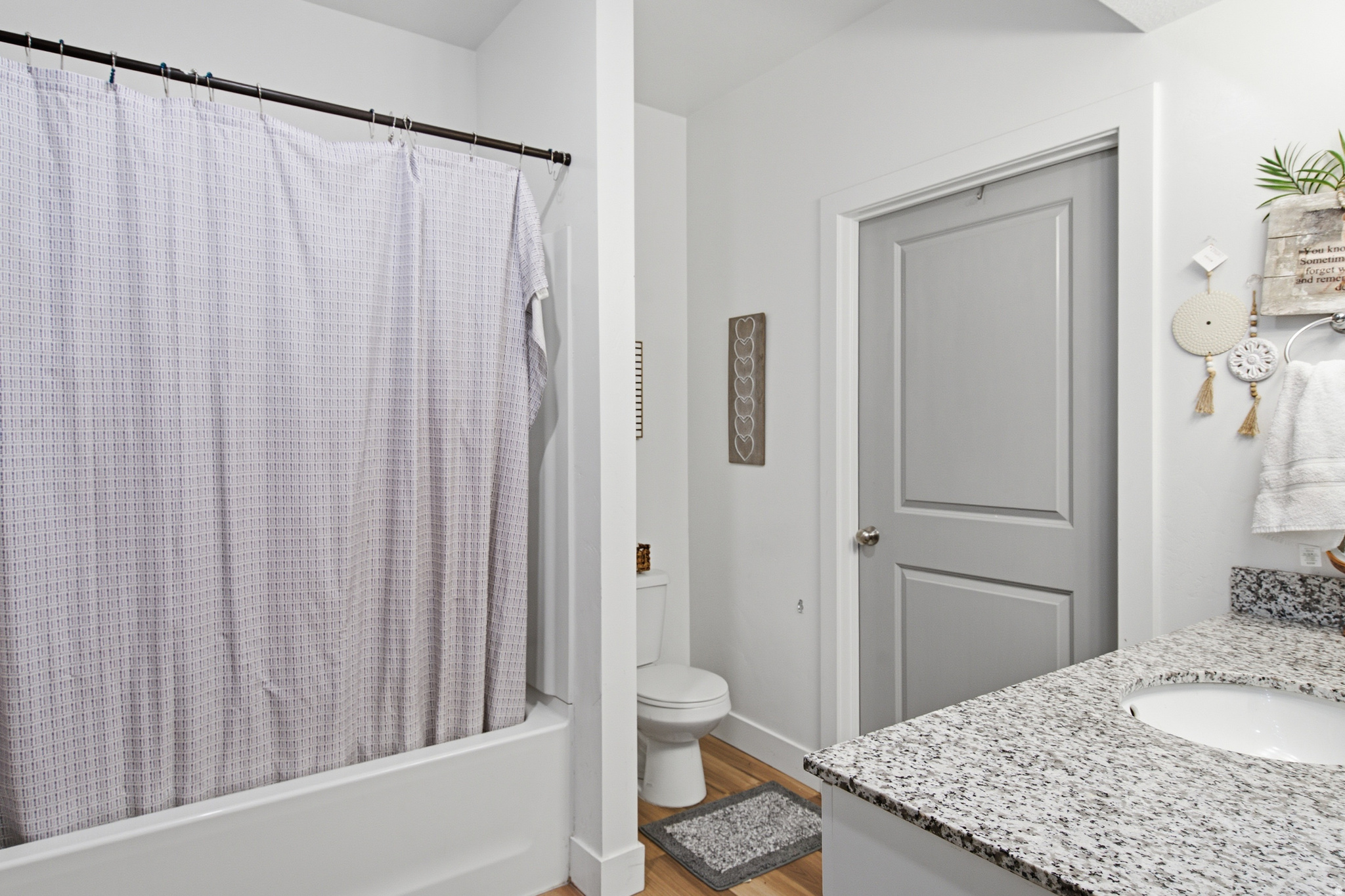 WEST SQUARE CONDO - Residential
