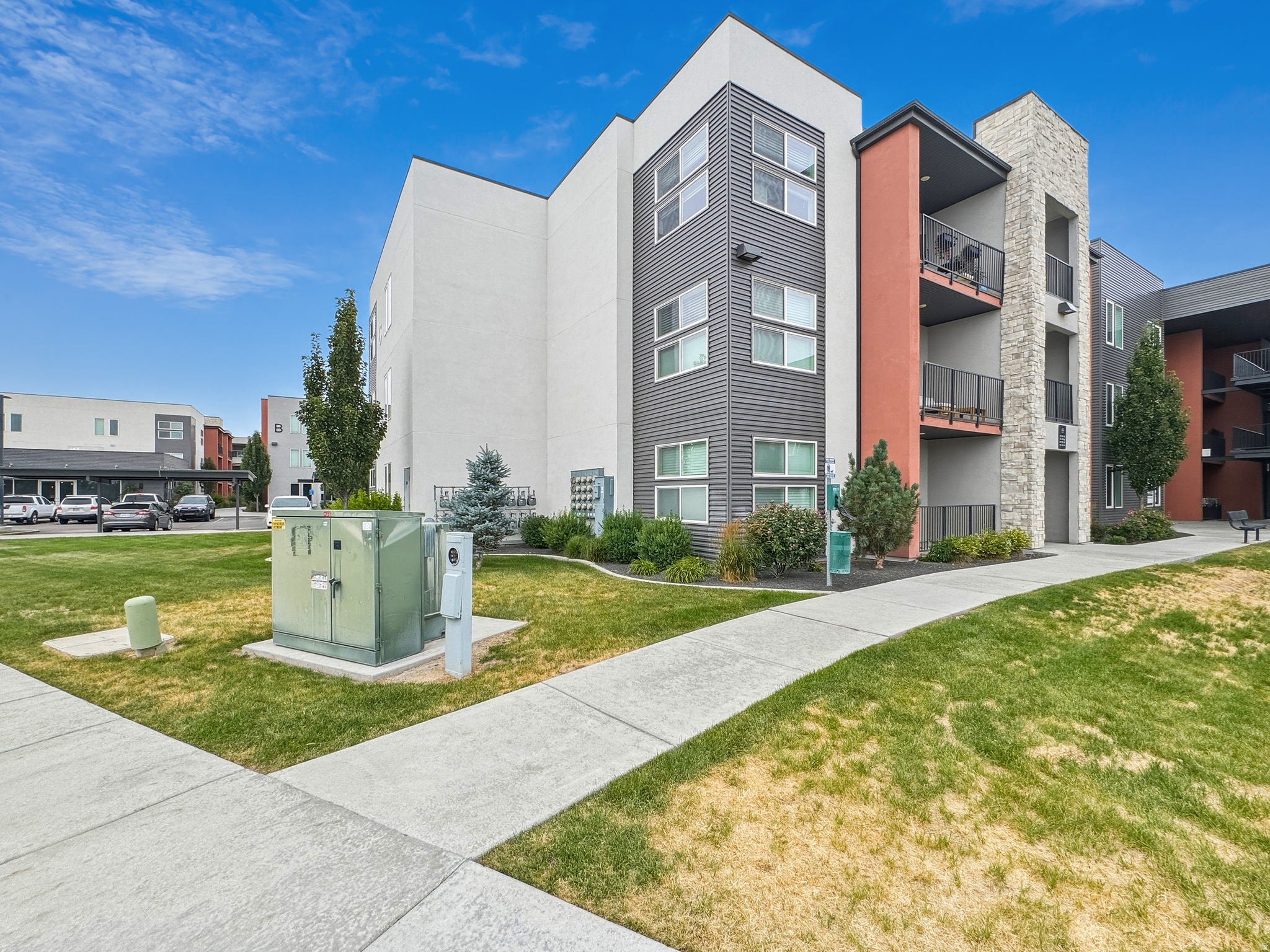 WEST SQUARE CONDO - Residential