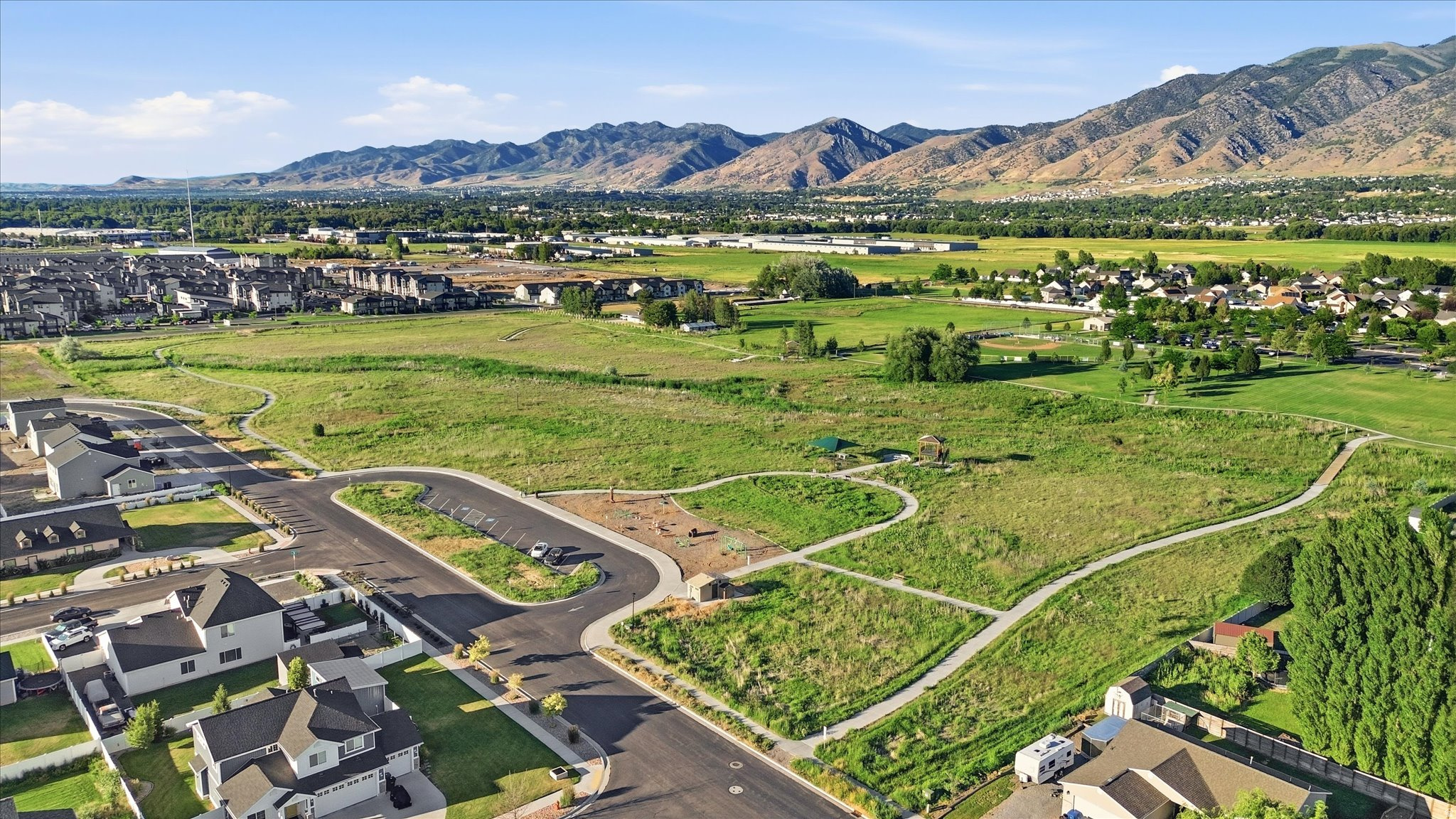 FIREFLY ESTATES - Residential