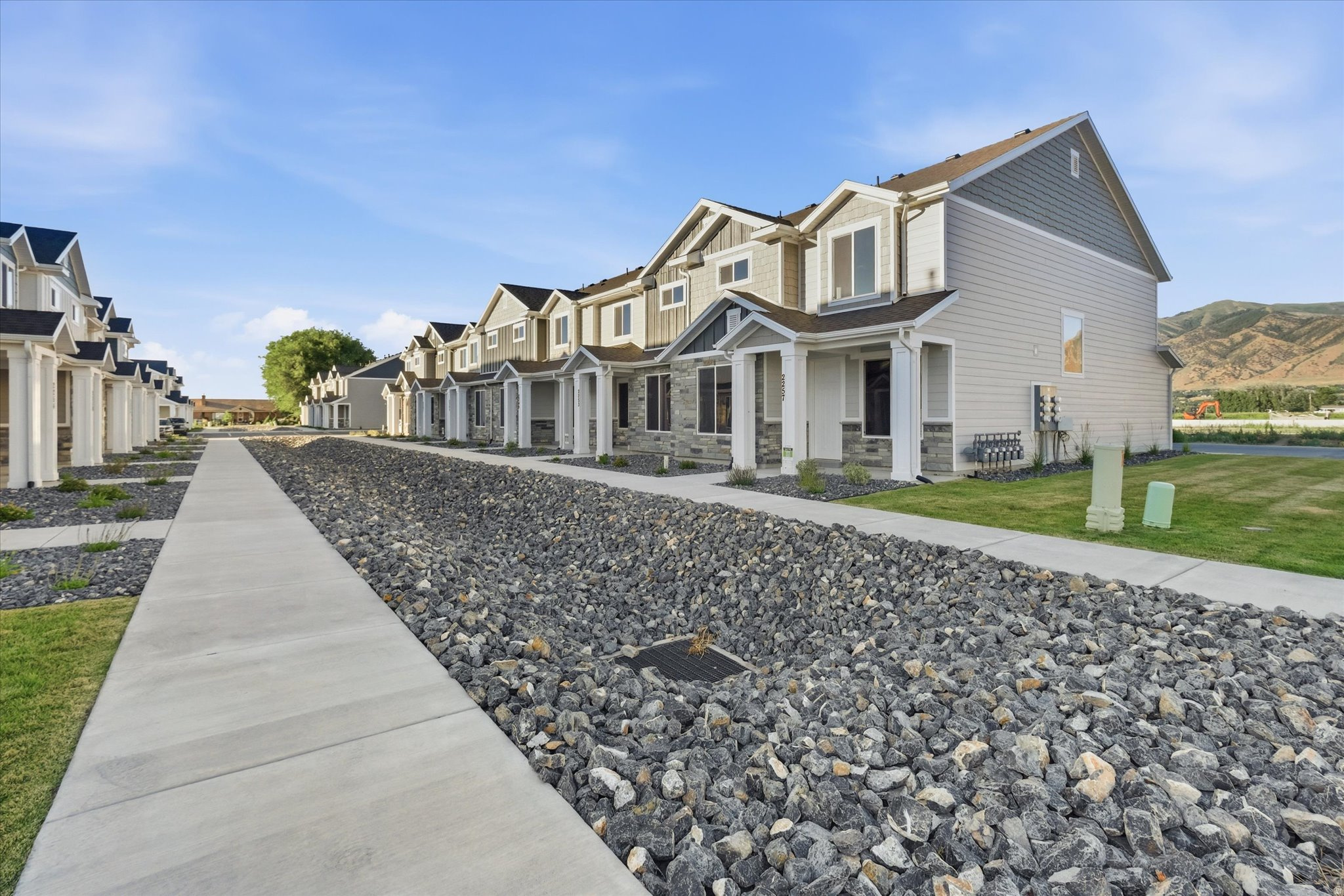 FIREFLY ESTATES - Residential