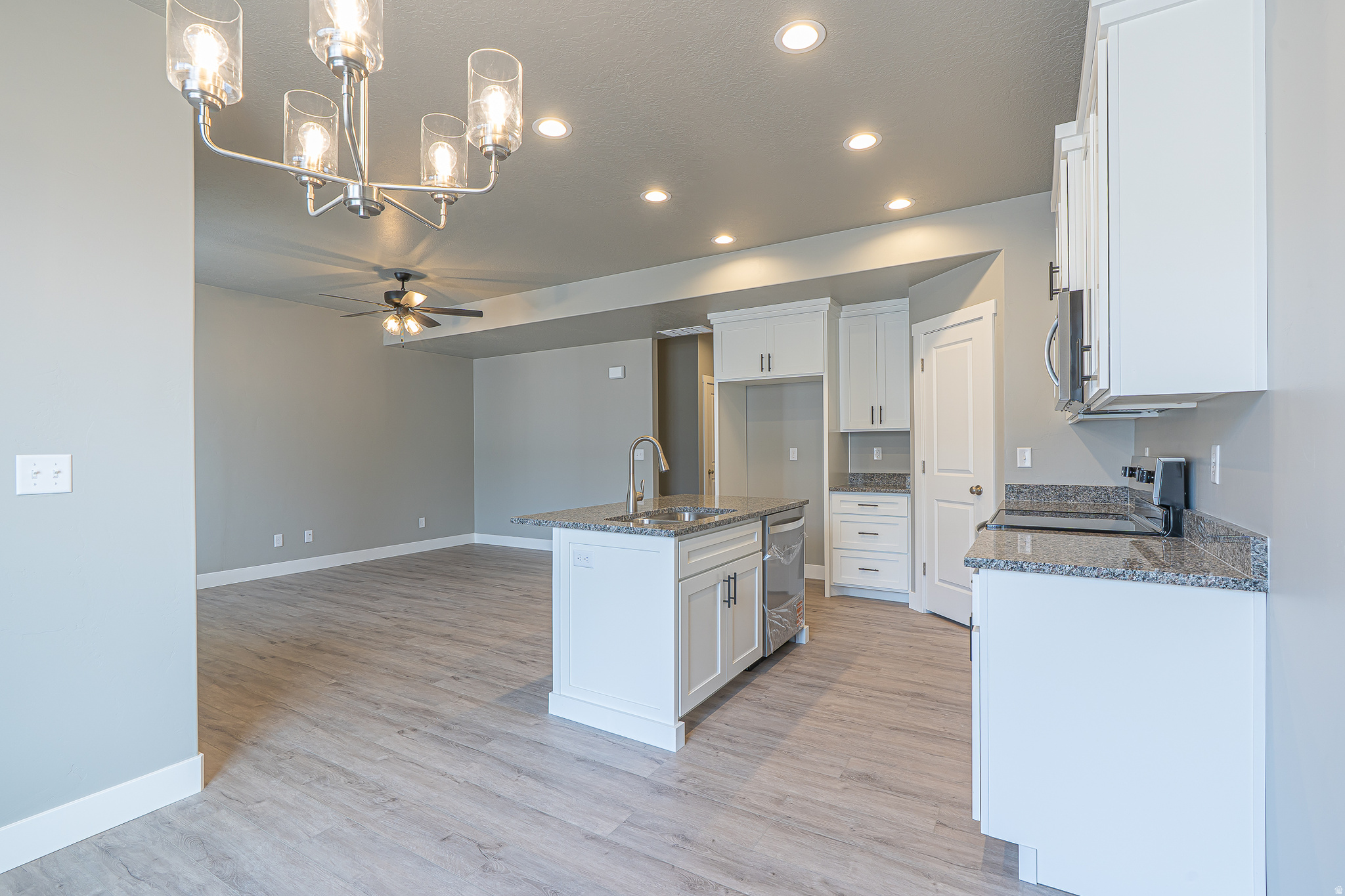 FIREFLY ESTATES - Residential