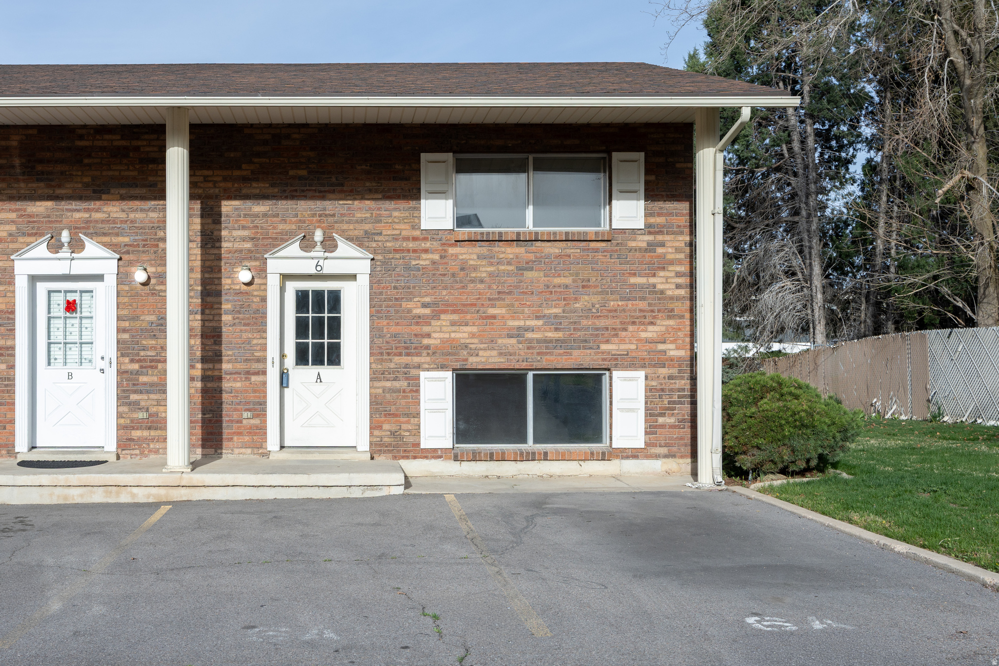 BRIDGEWOOD MANOR - Residential