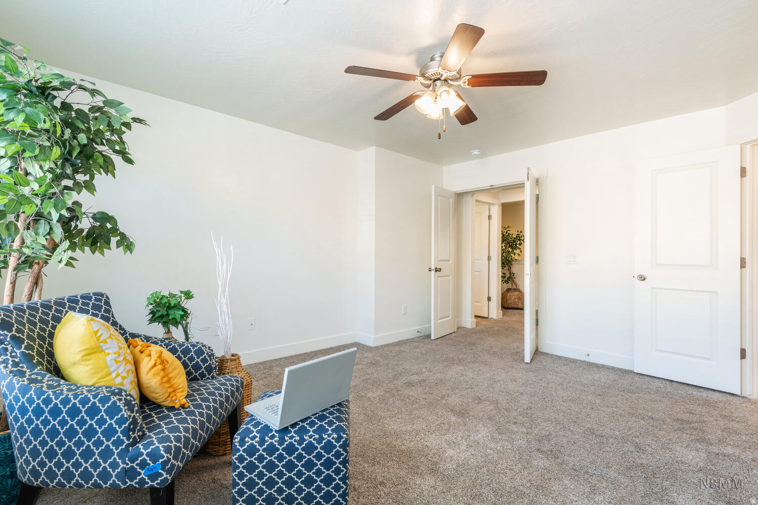 DESERT BLUFF AT DESERT CANYONS TOWNHOMES - Residential