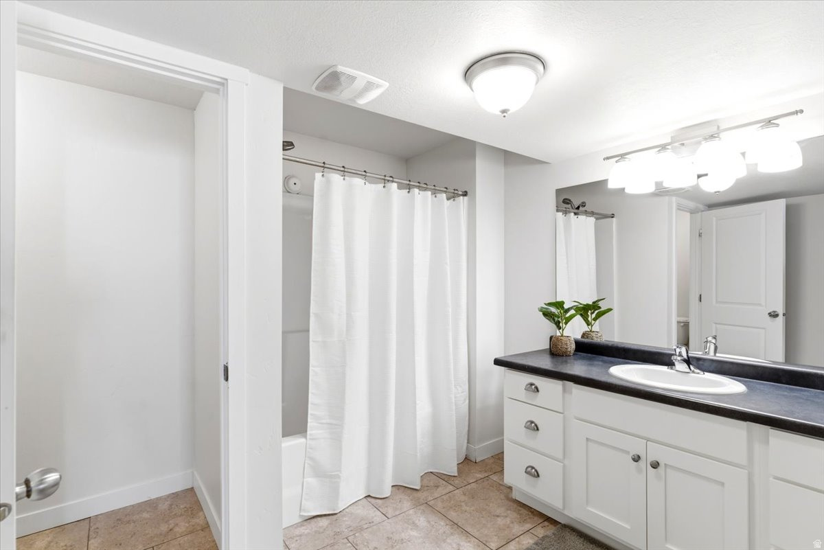HILL FARMS - Residential