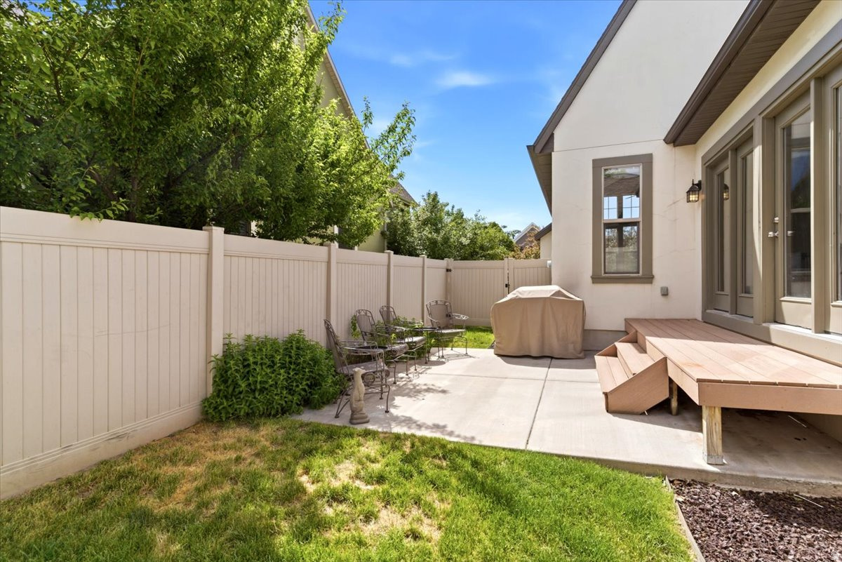 HILL FARMS - Residential