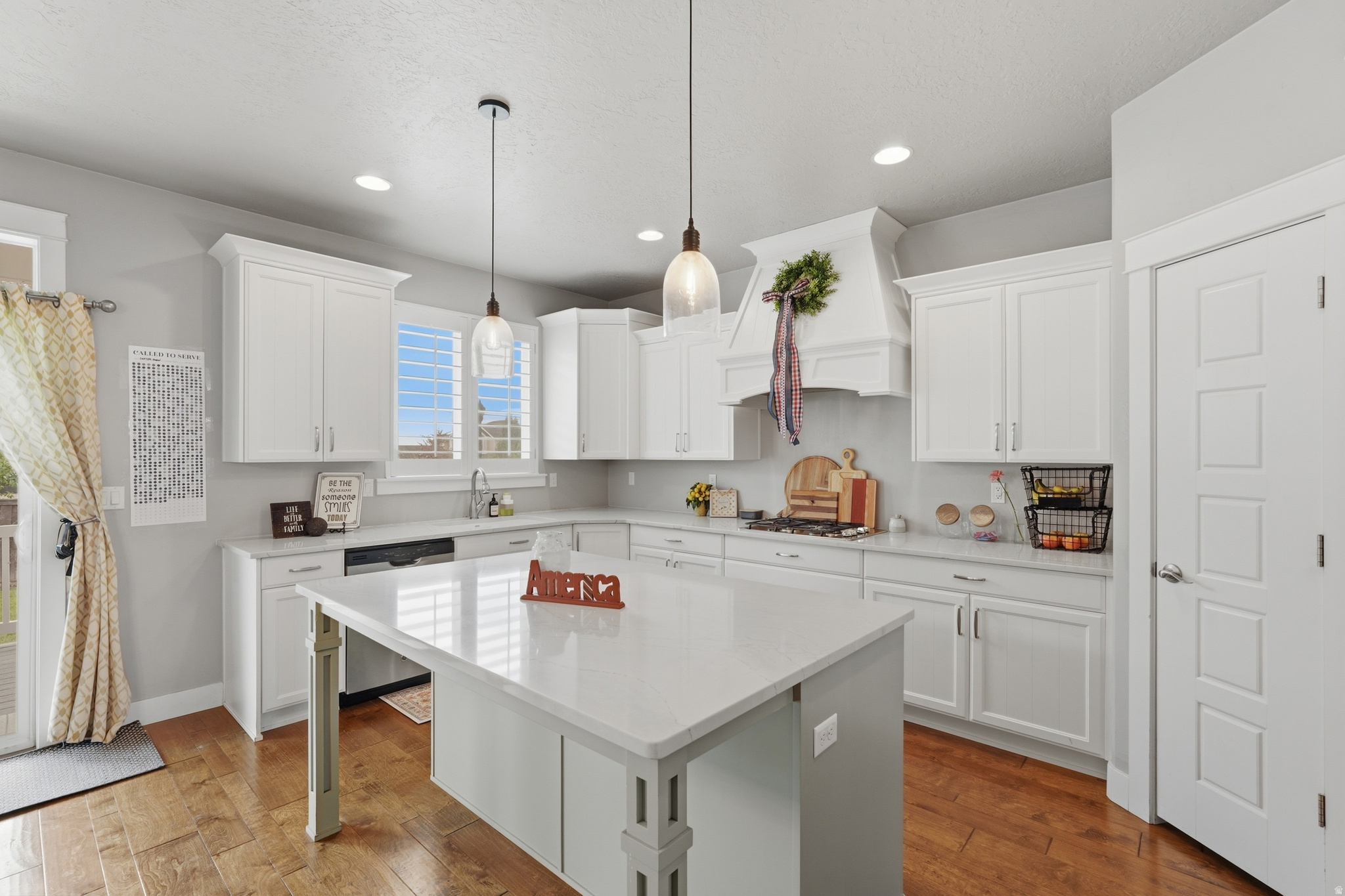 FOOTHILLS ON CHERRY LANE - Residential