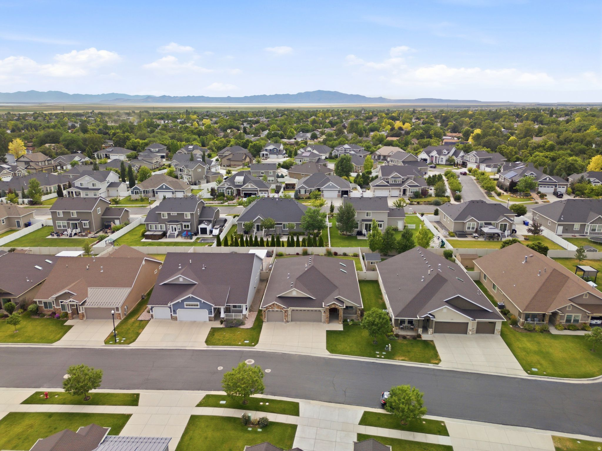 FARMINGTON HOLLOW - Residential